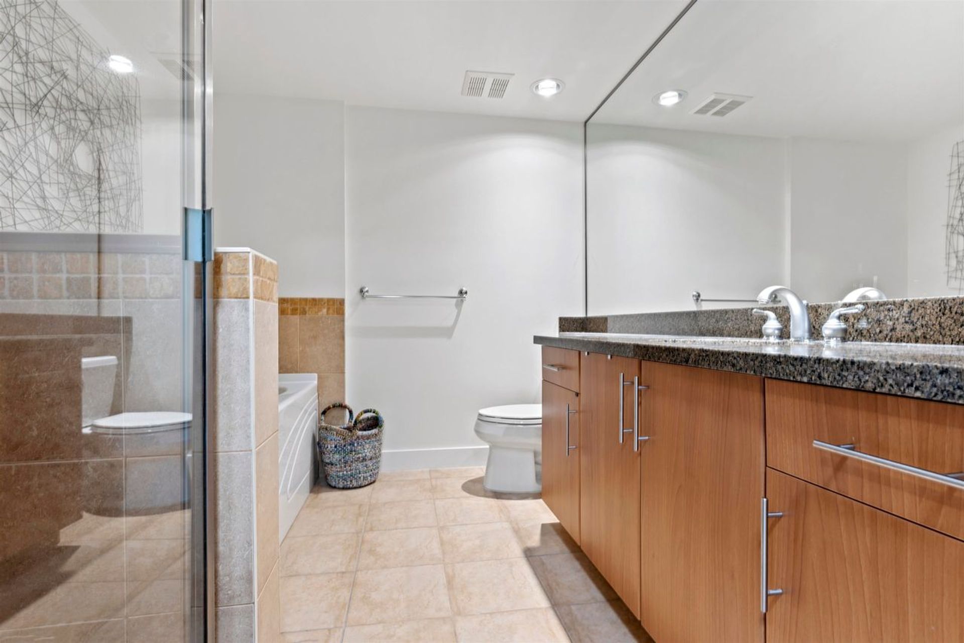 1483-w-7th-avenue-fairview-vw-vancouver-west-17