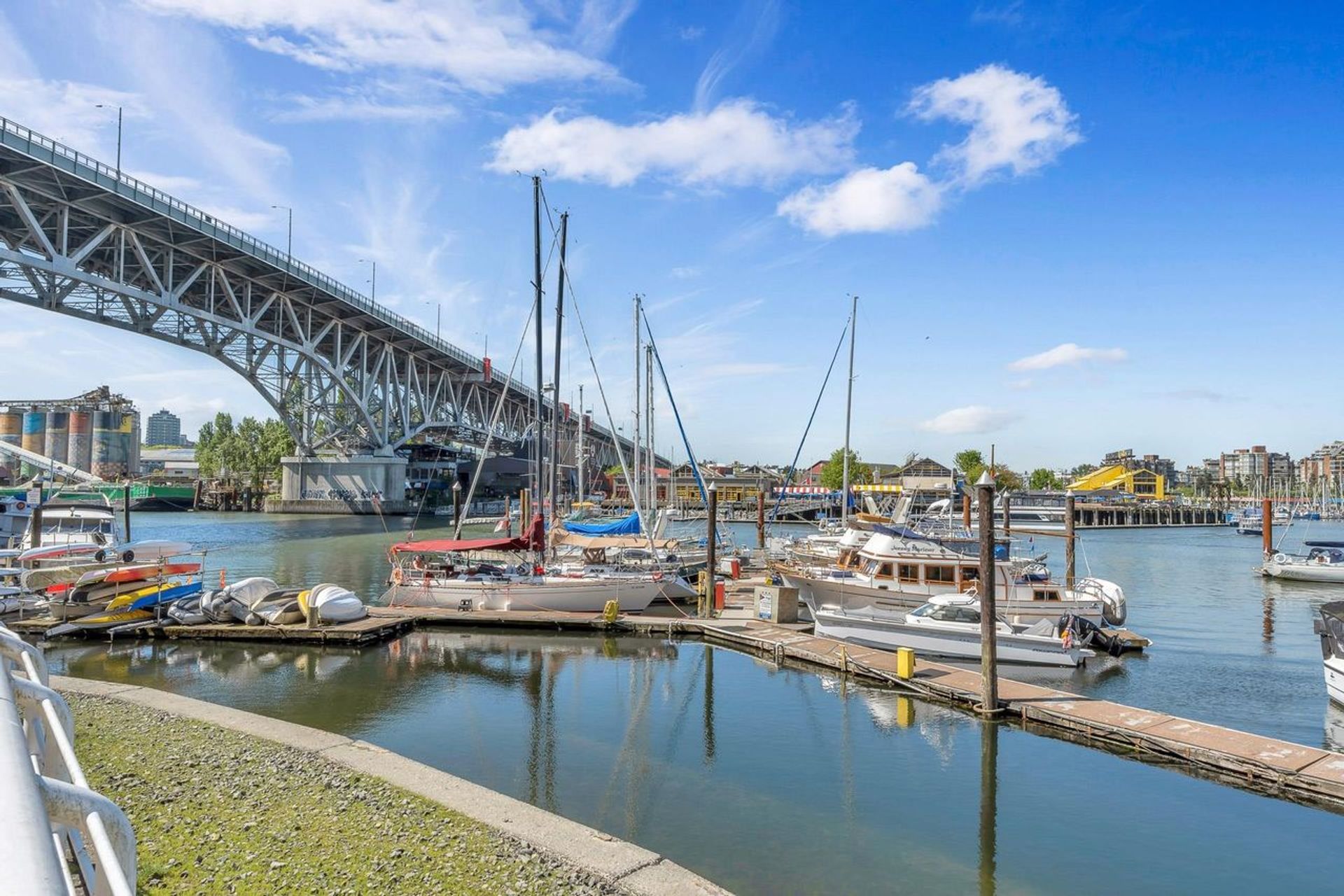 1501-howe-street-yaletown-vancouver-west-01