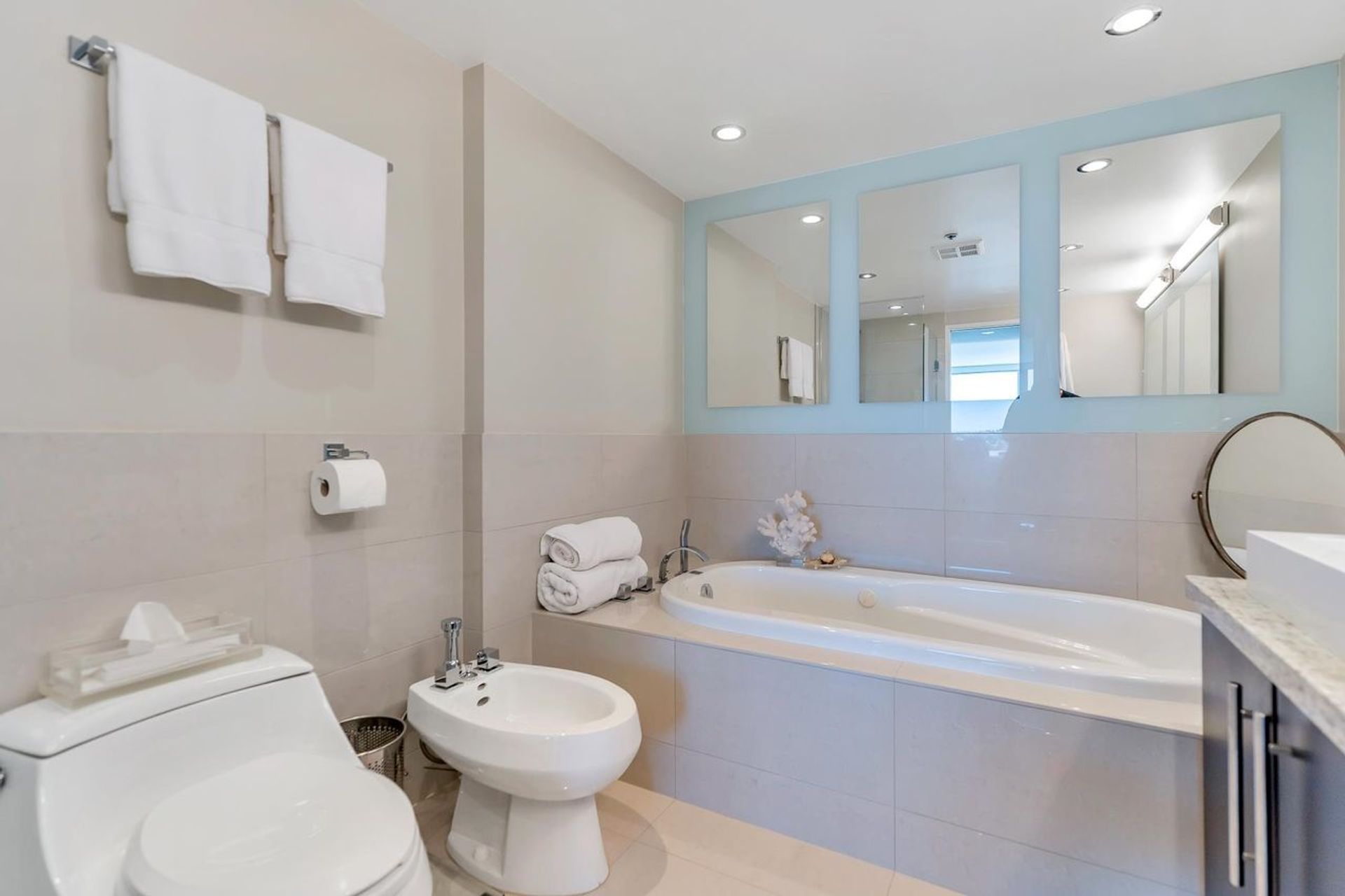 1501-howe-street-yaletown-vancouver-west-09