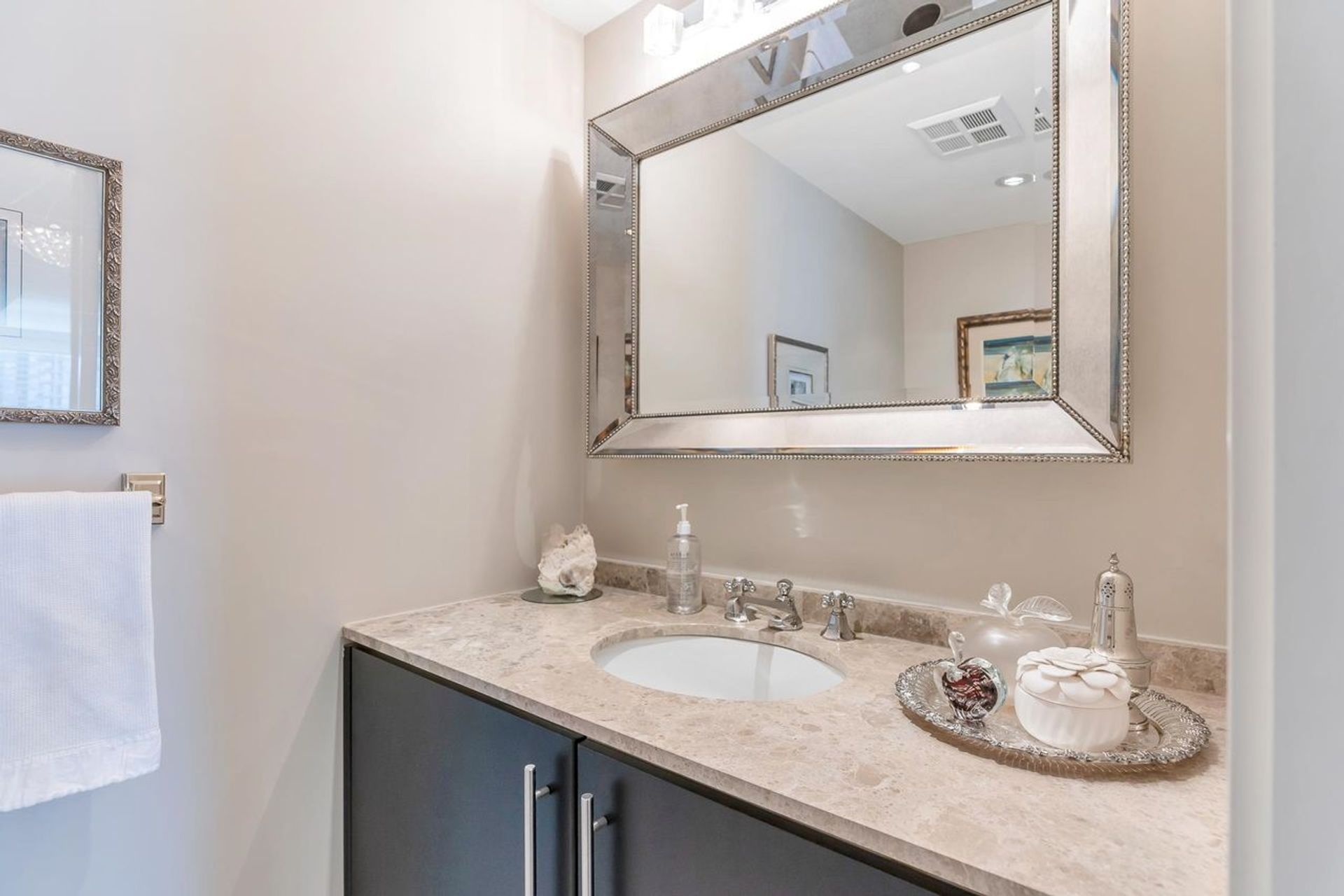 1501-howe-street-yaletown-vancouver-west-24