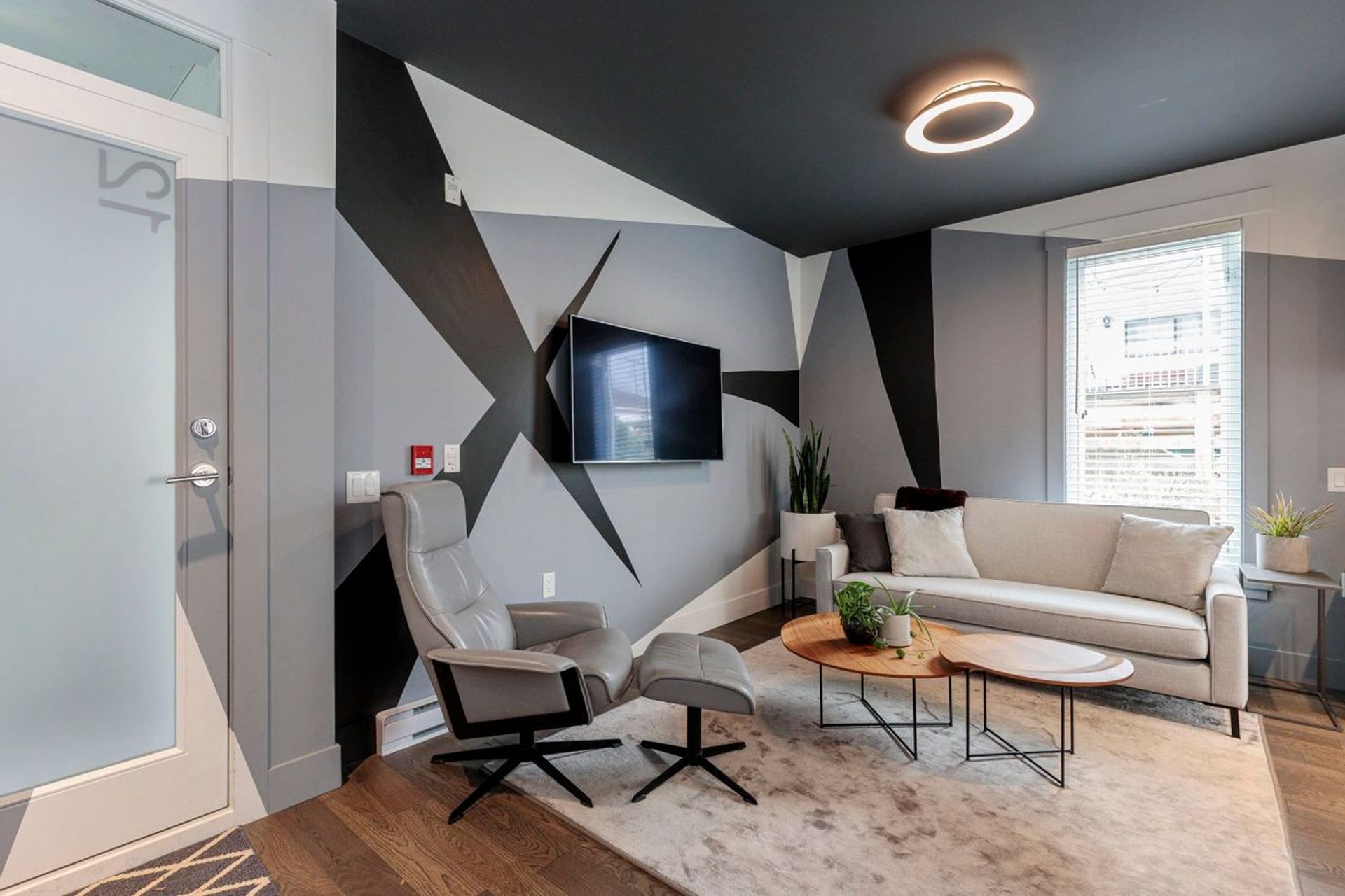 531-e-16th-avenue-mount-pleasant-ve-vancouver-east-04