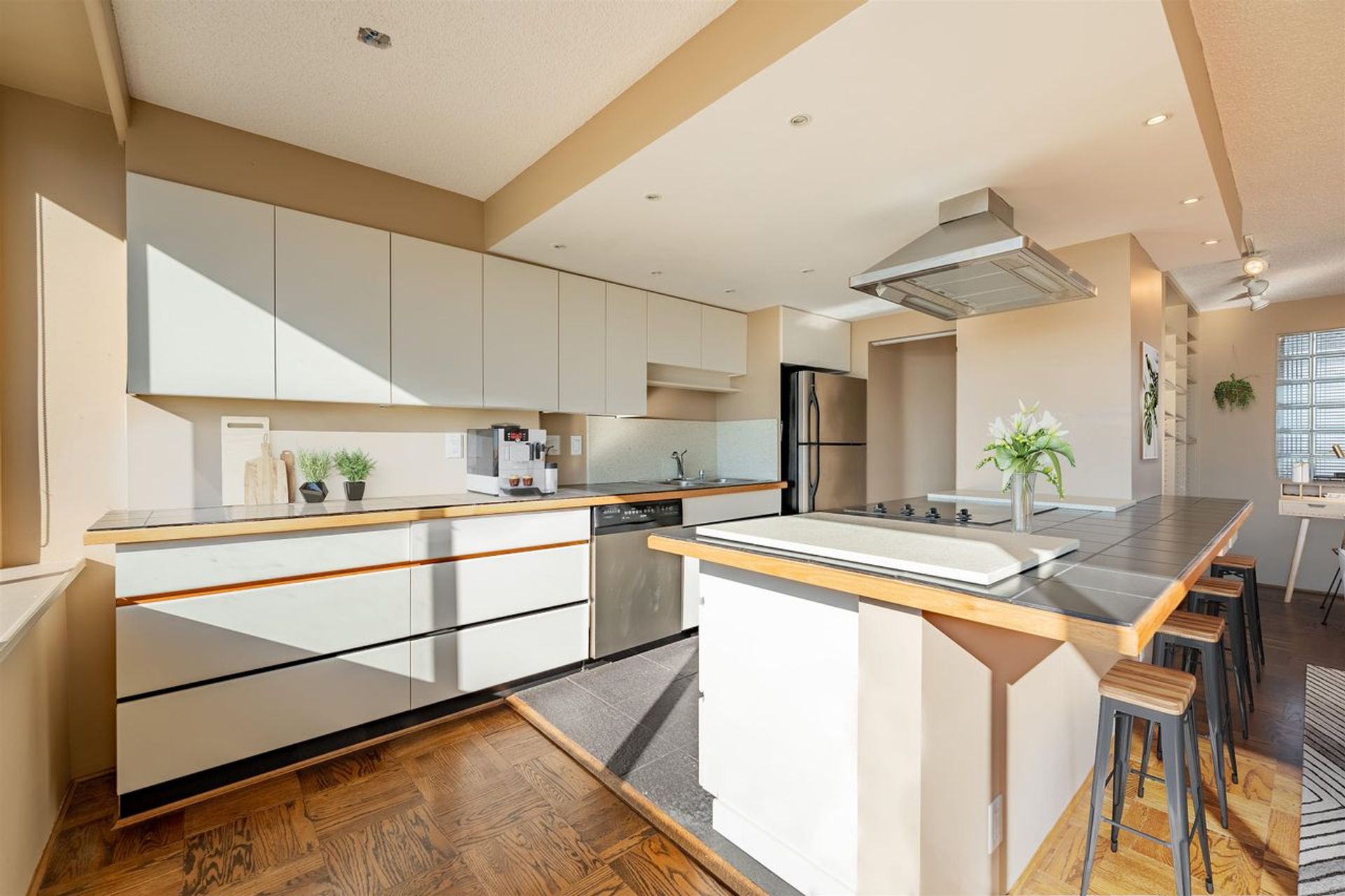 1835-morton-avenue-west-end-vw-vancouver-west-06