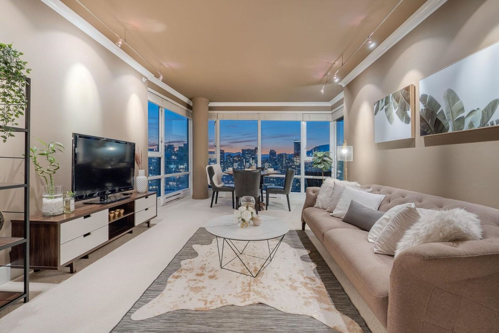 1033-marinaside-crescent-yaletown-vancouver-west-02