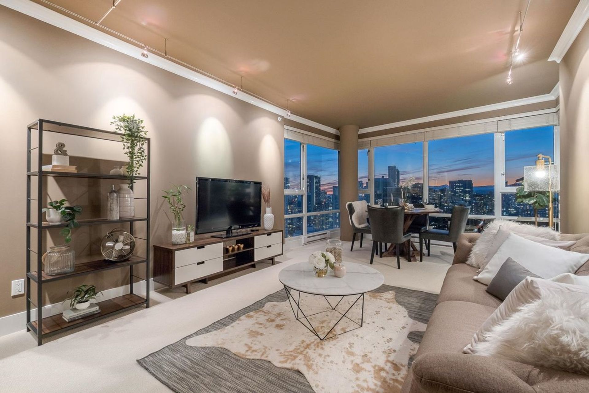 1033-marinaside-crescent-yaletown-vancouver-west-04