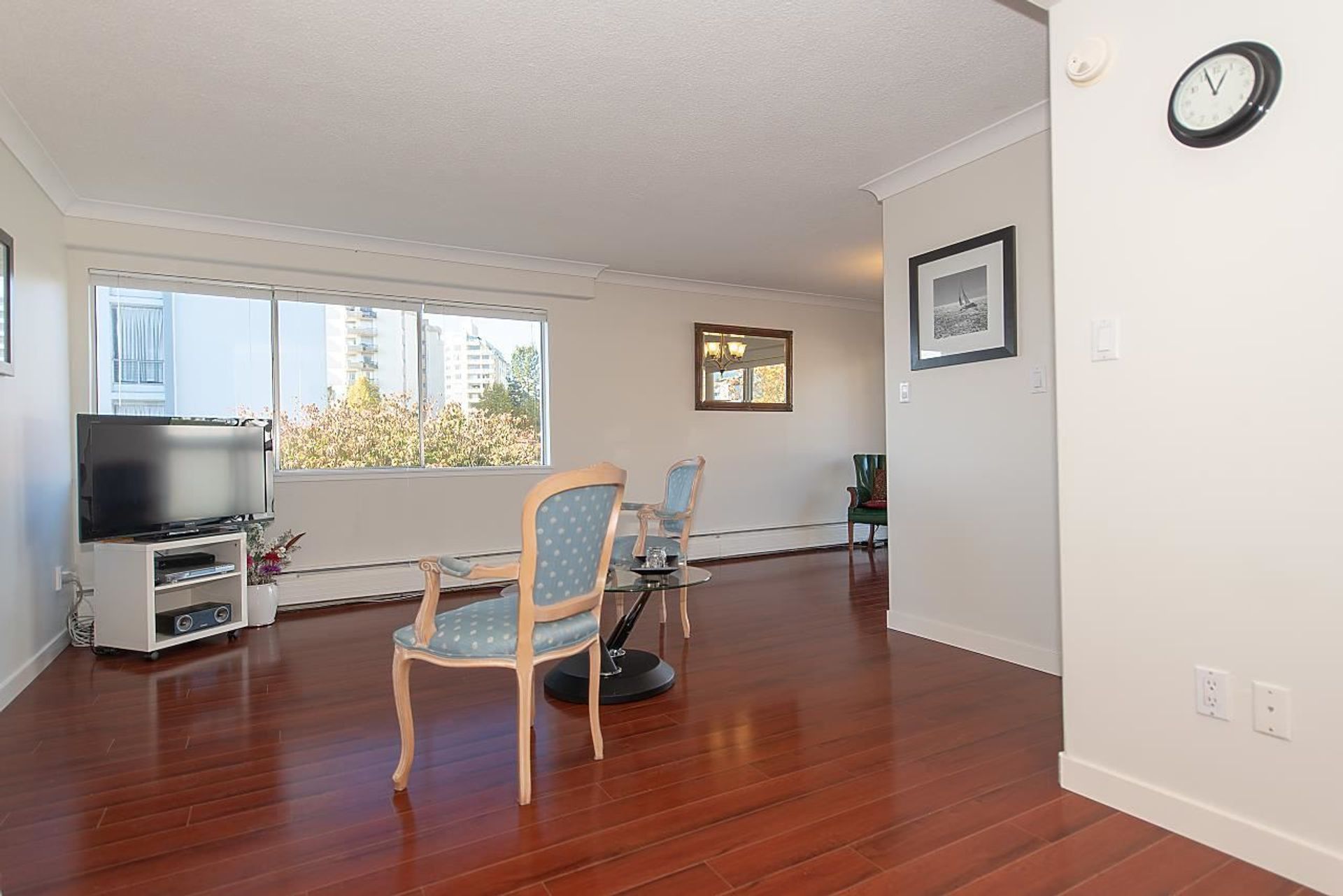 202 - 1845 Bellevue Avenue, Ambleside, West Vancouver 2