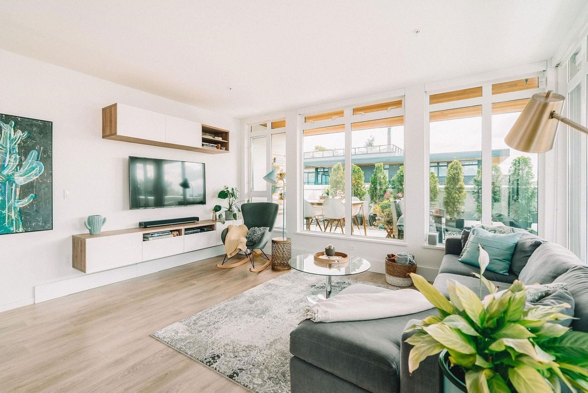 PH 606 - 5080 Quebec Street, Main, Vancouver East 4