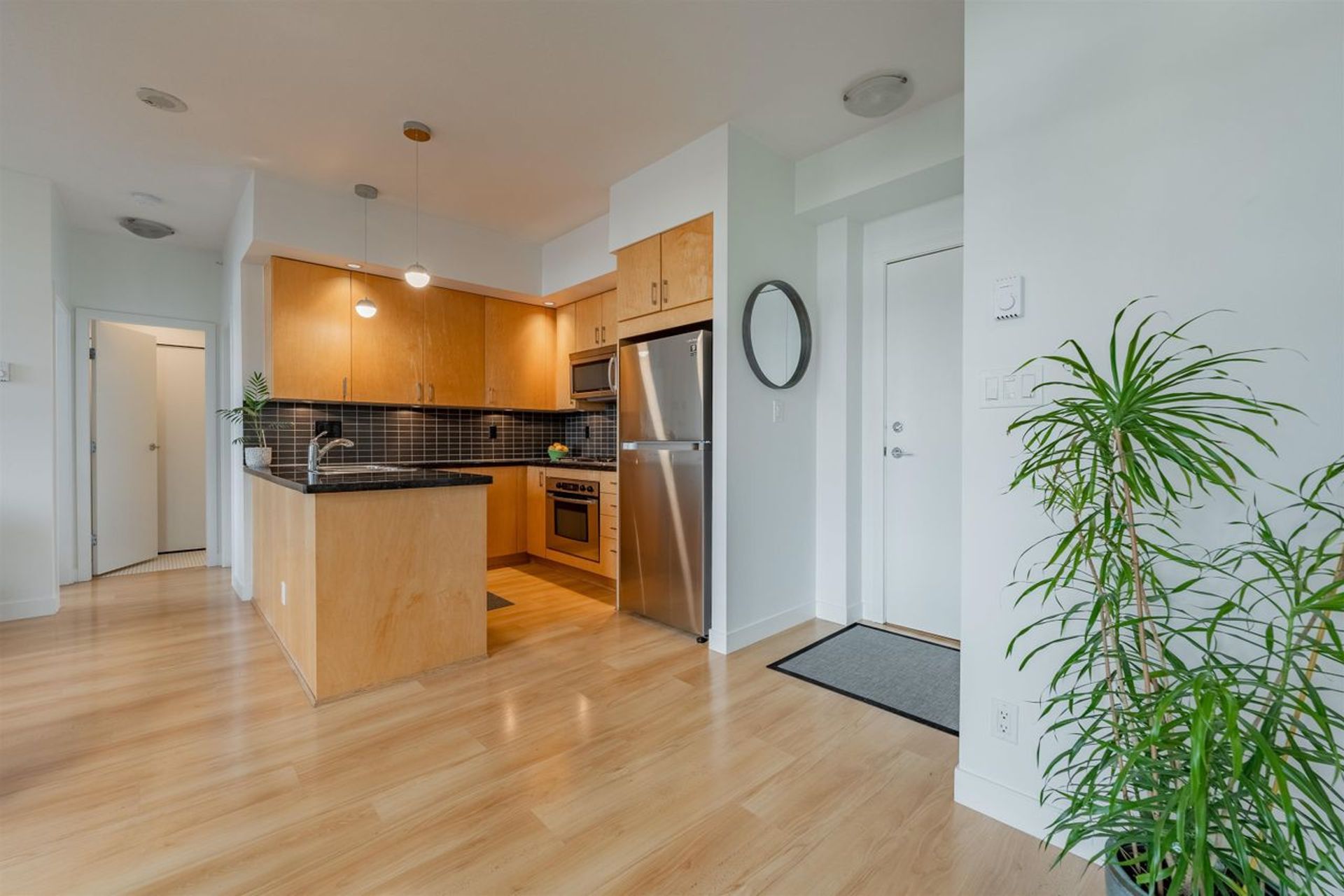 1050-smithe-street-west-end-vw-vancouver-west-05