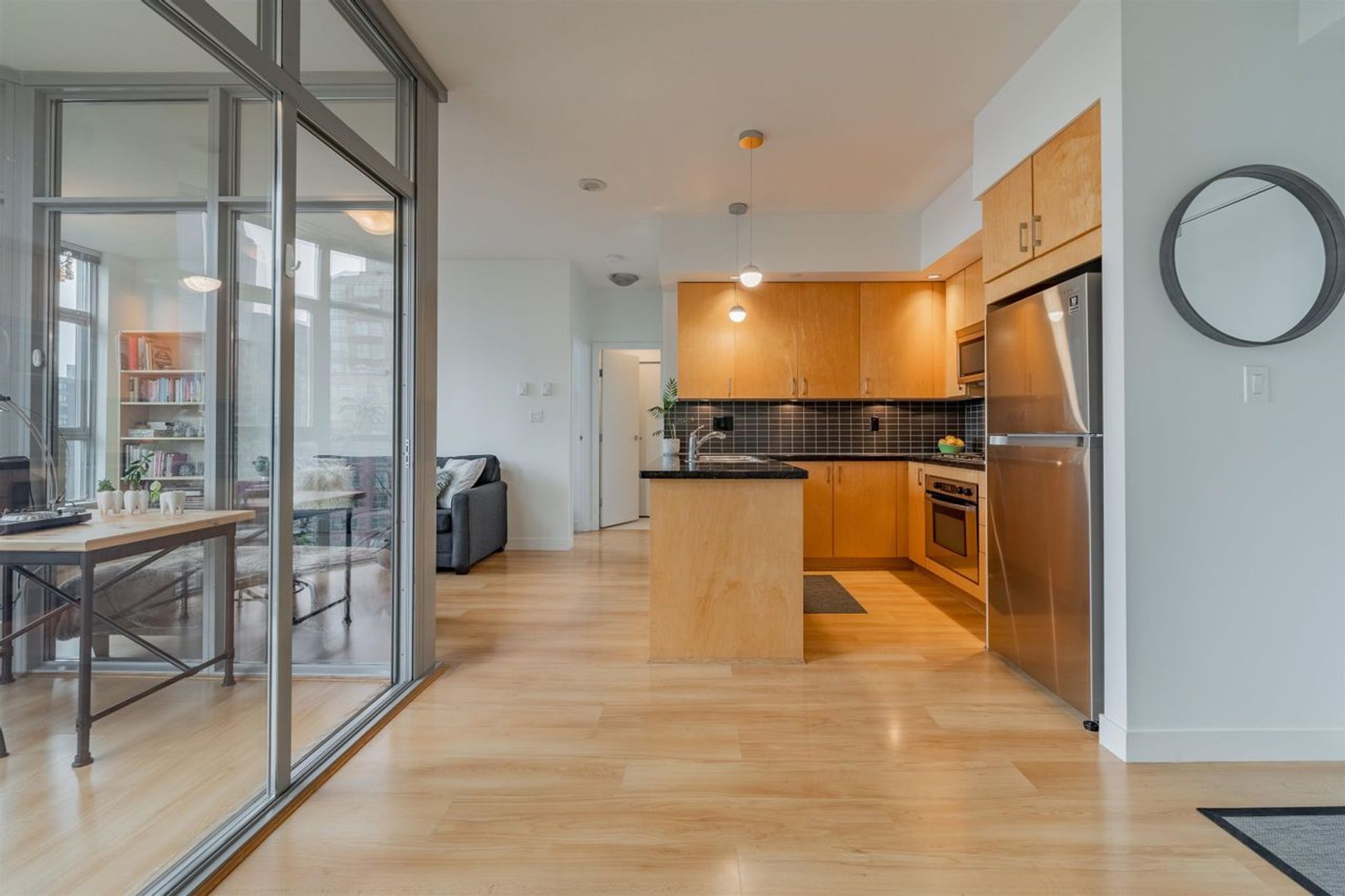 1050-smithe-street-west-end-vw-vancouver-west-09