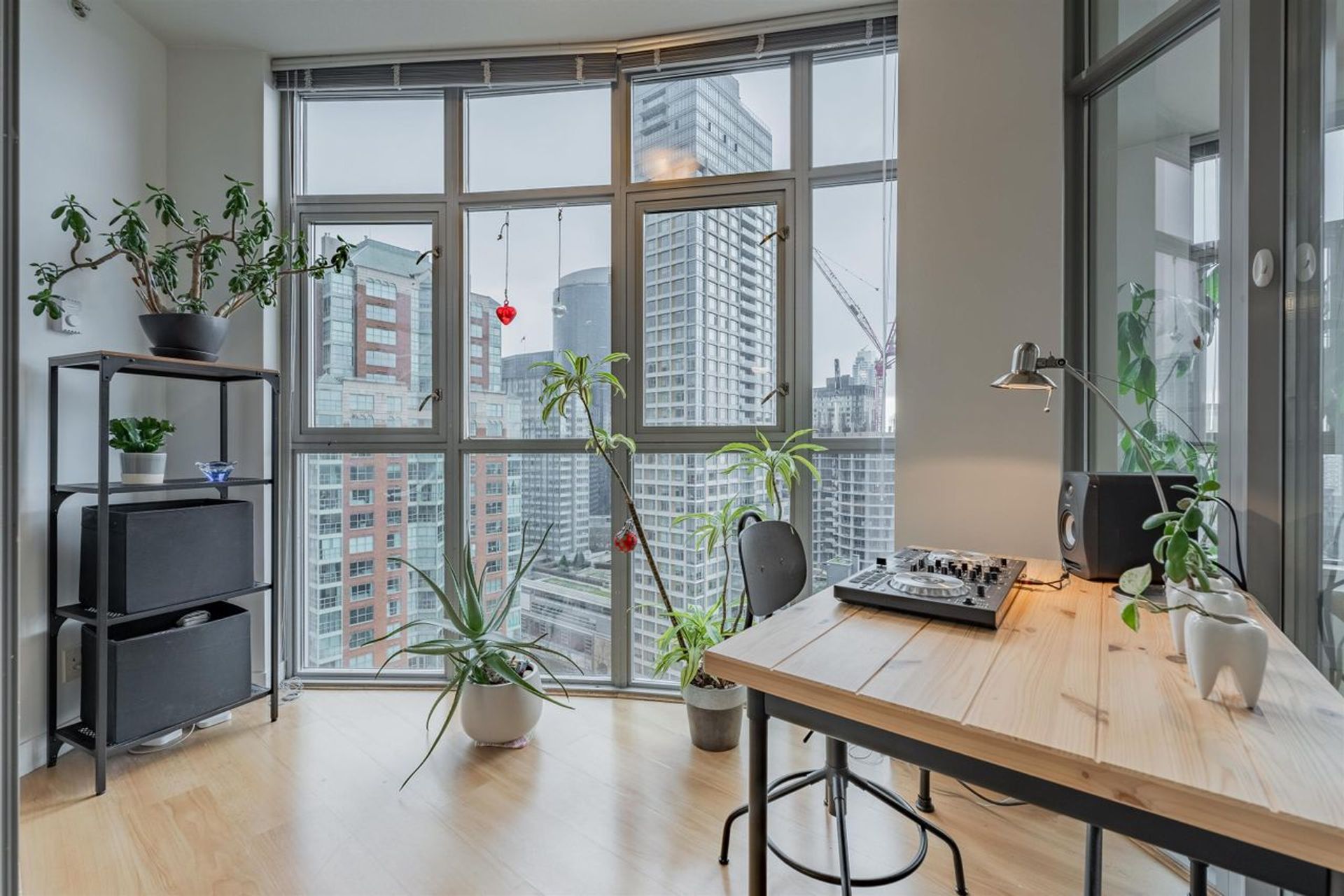 1050-smithe-street-west-end-vw-vancouver-west-12