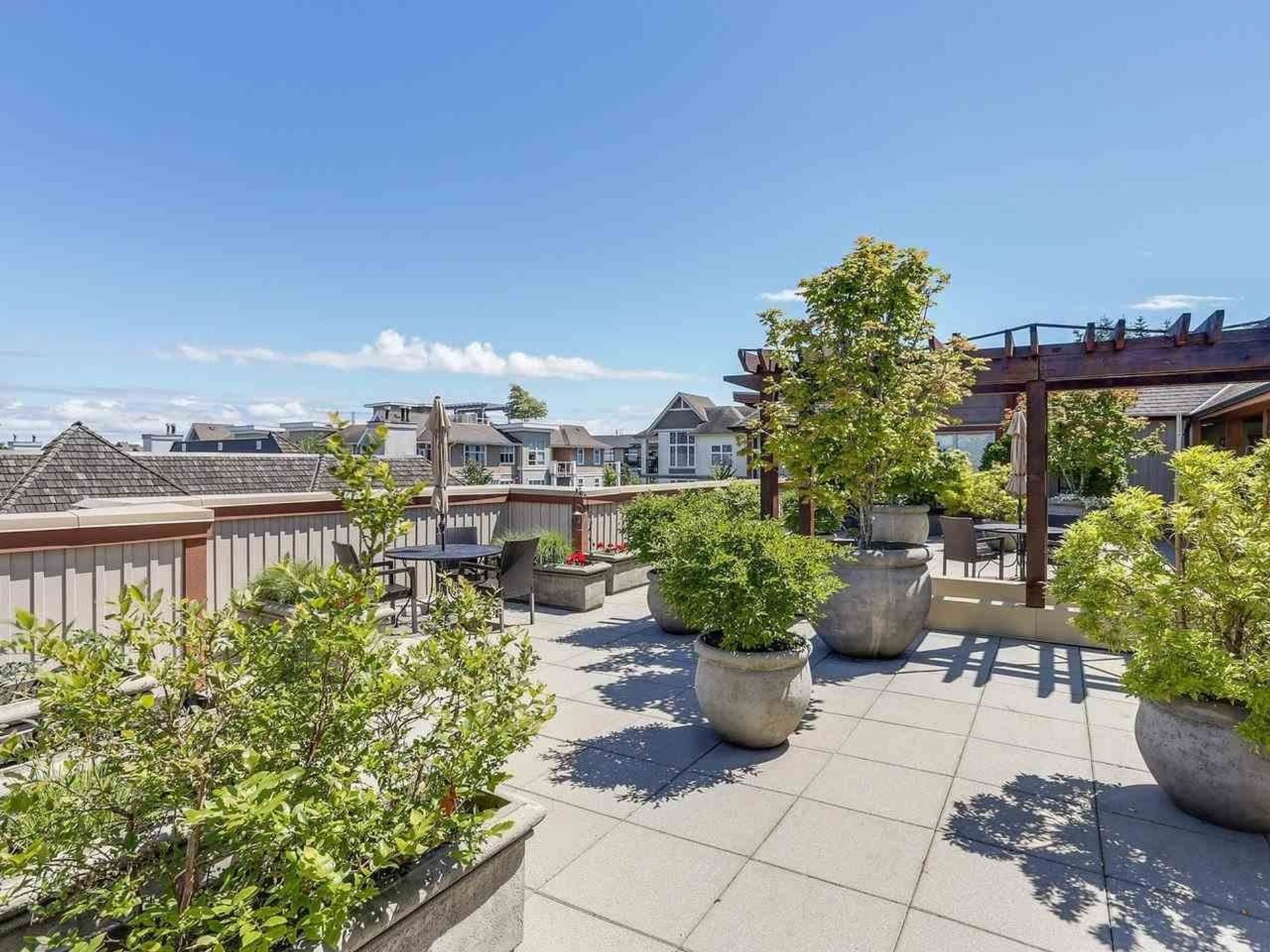 15268-18th-avenue-king-george-corridor-south-surrey-white-rock-03