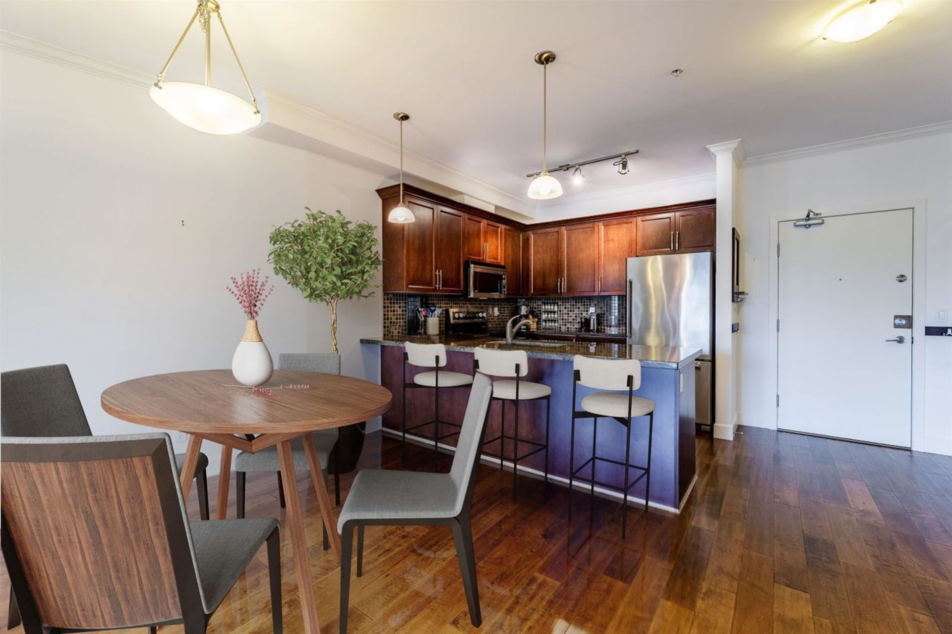 15268-18th-avenue-king-george-corridor-south-surrey-white-rock-10