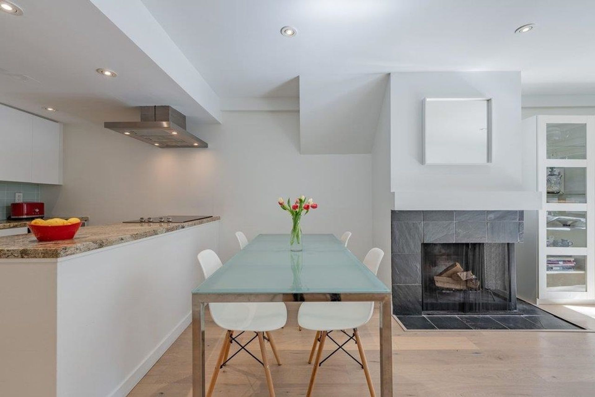 2455-york-avenue-kitsilano-vancouver-west-03