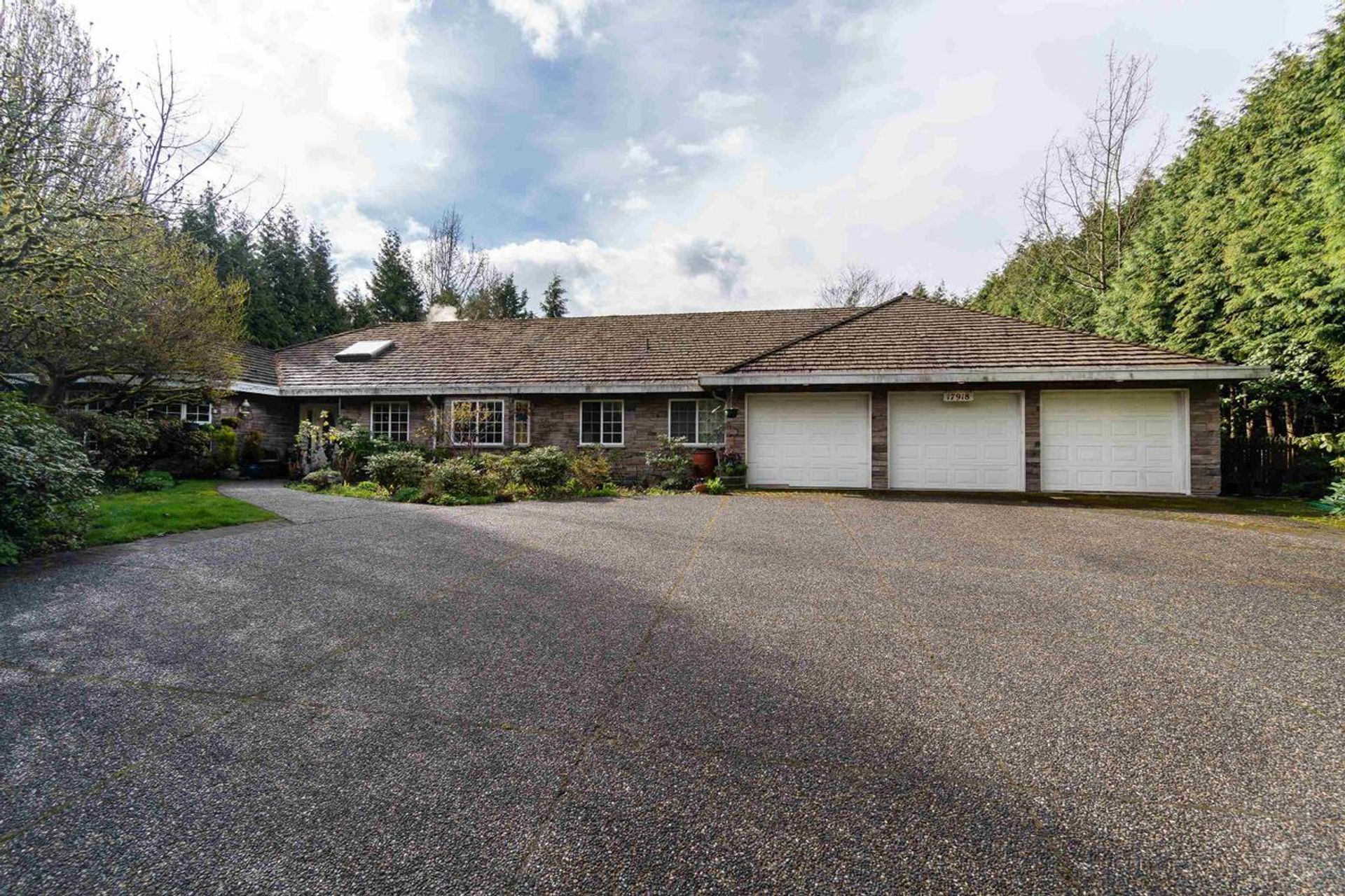 17918-68-avenue-cloverdale-bc-cloverdale-01