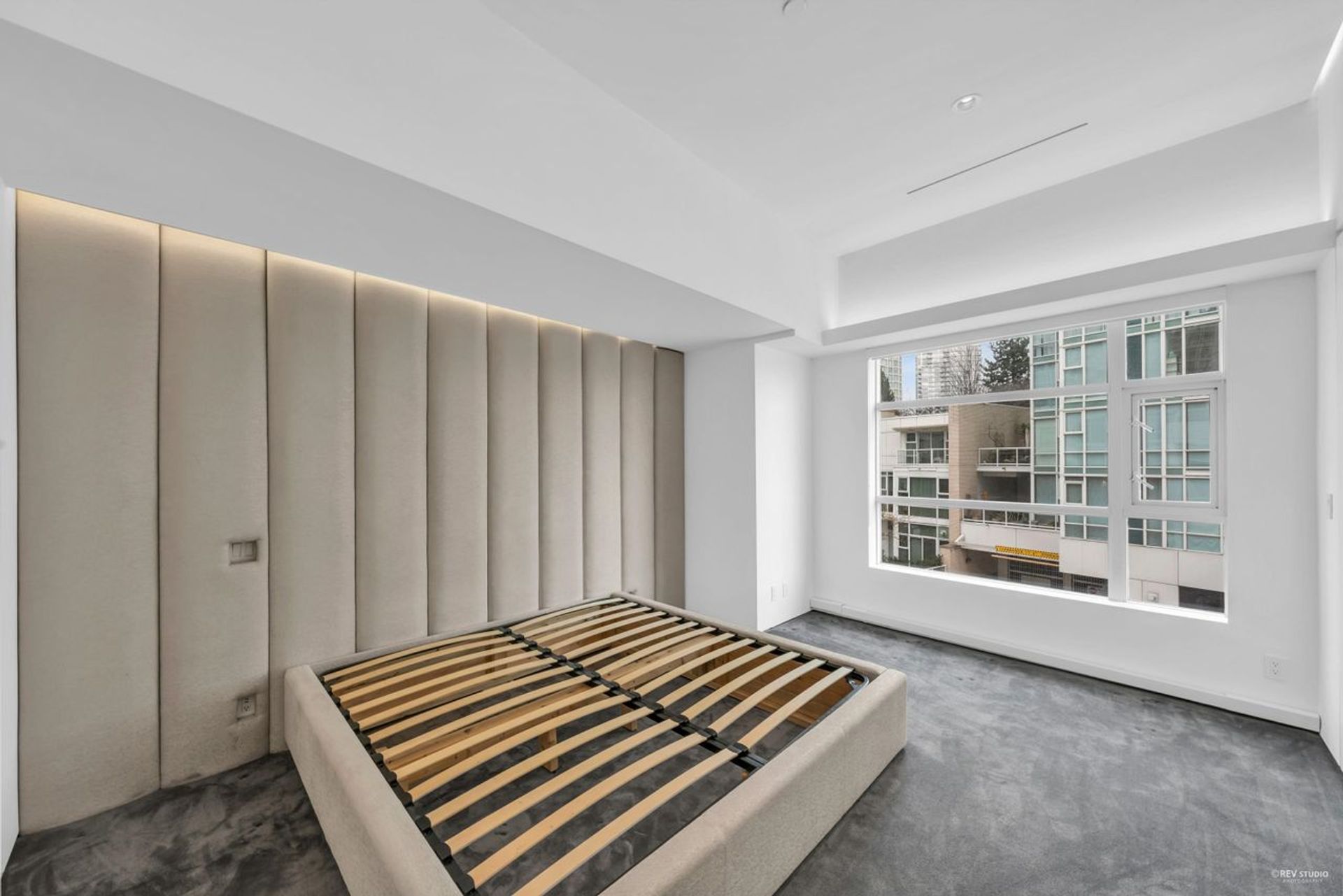 1111-marinaside-crescent-yaletown-vancouver-west-06