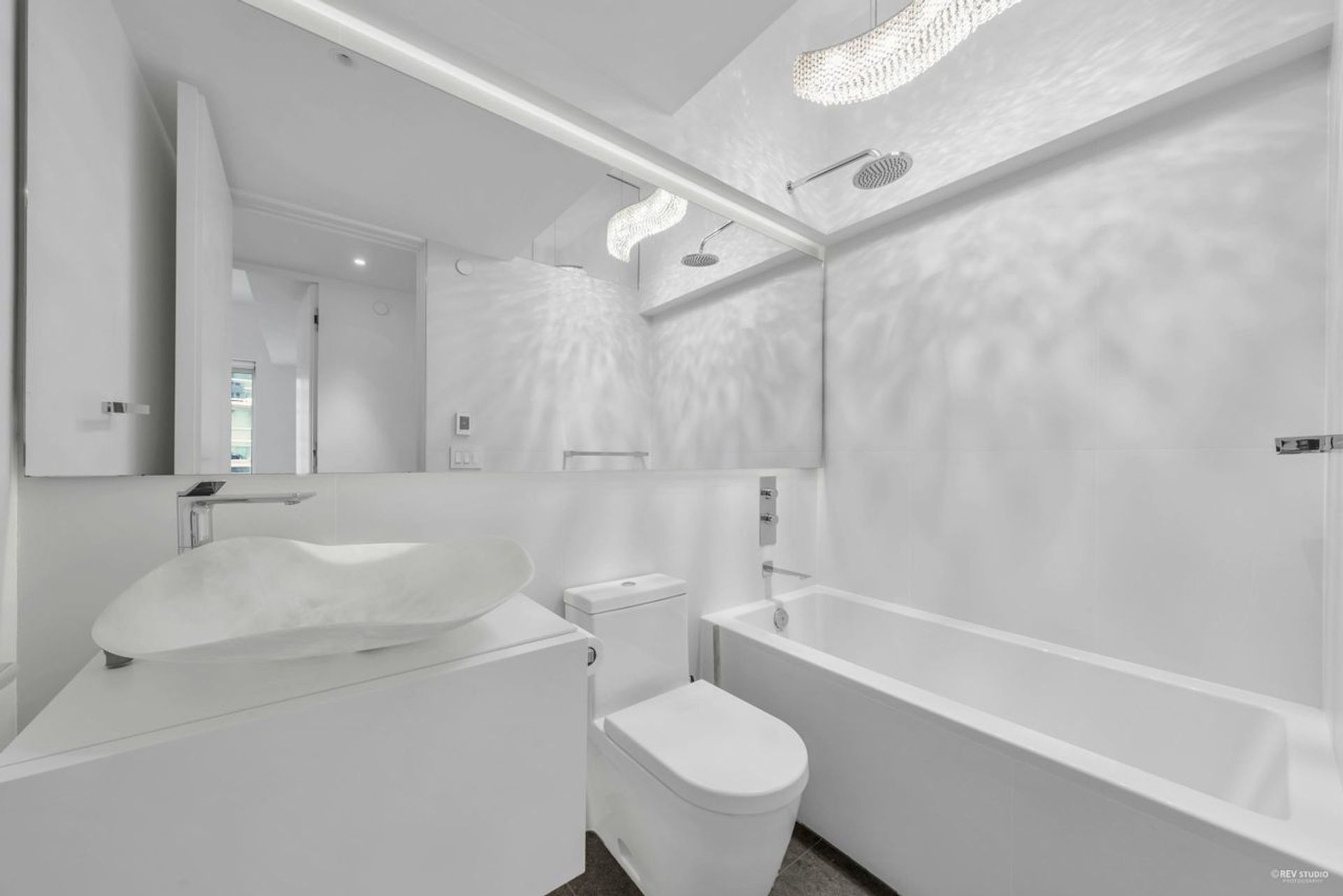 1111-marinaside-crescent-yaletown-vancouver-west-09