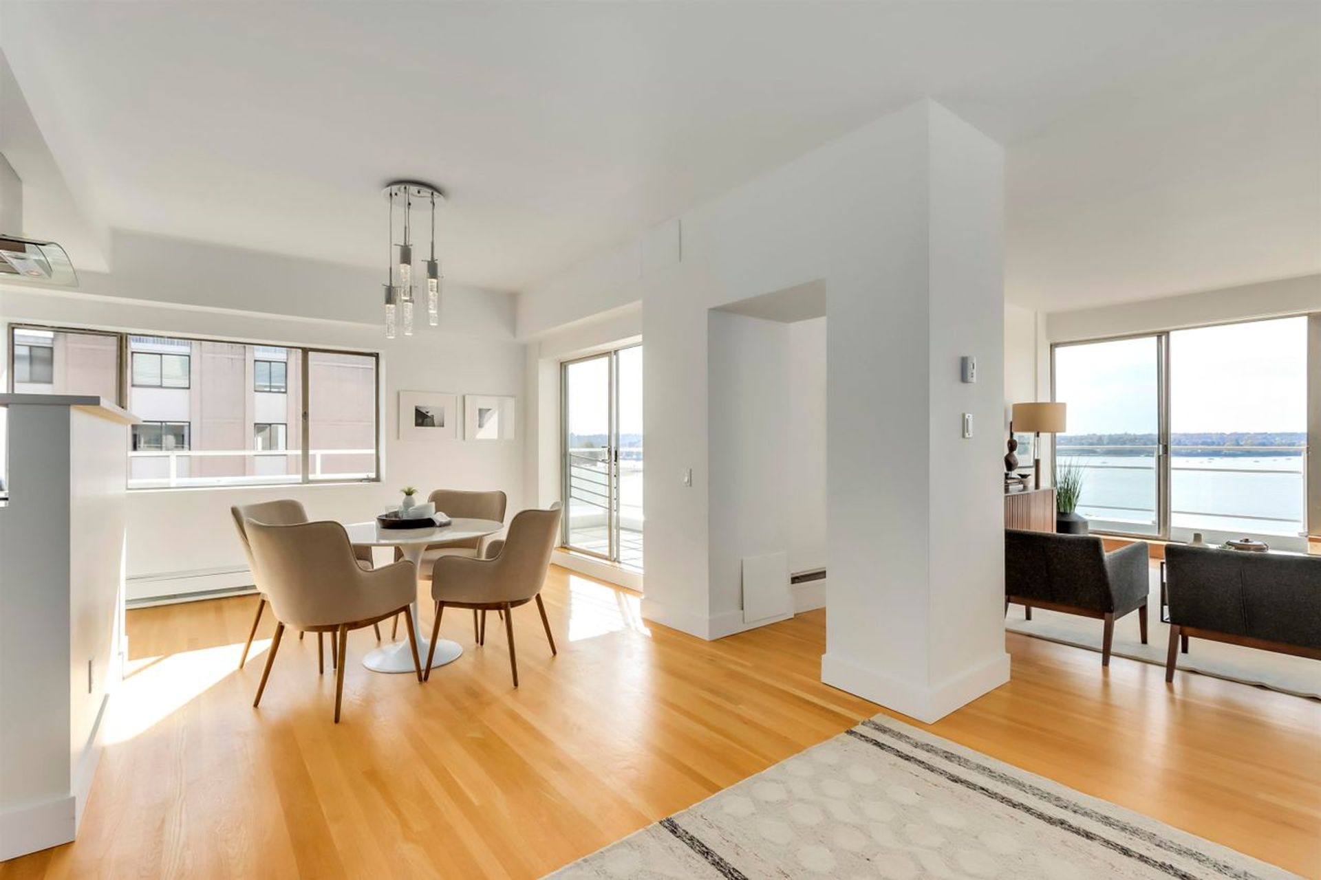 2095-beach-avenue-west-end-vw-vancouver-west-05