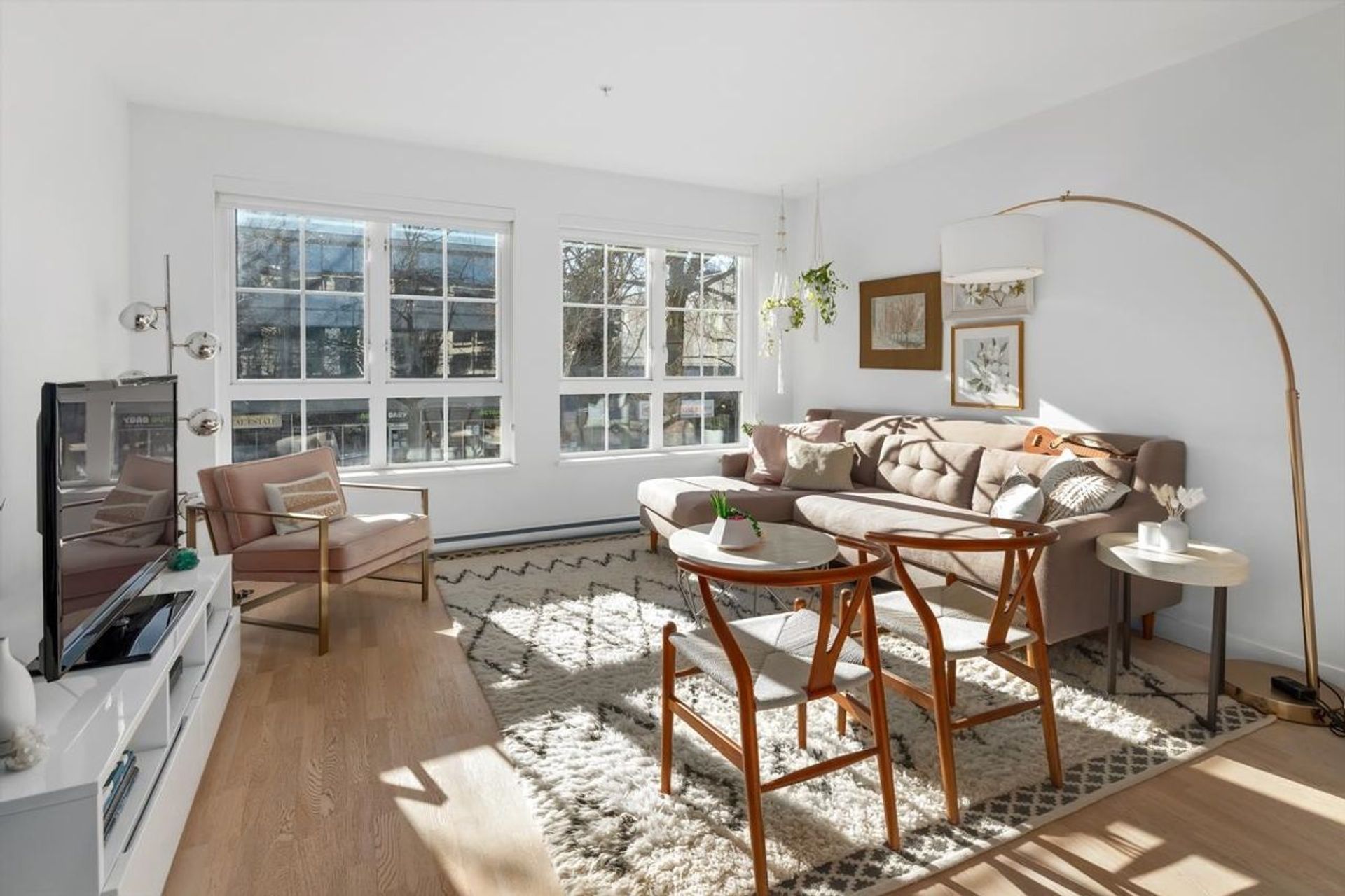 2468-bayswater-street-kitsilano-vancouver-west-02