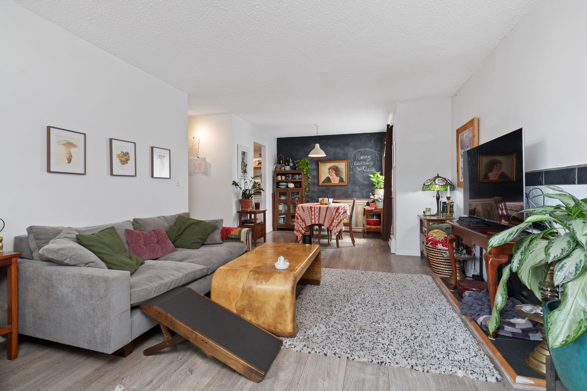 2215-dundas-street-hastings-vancouver-east-10