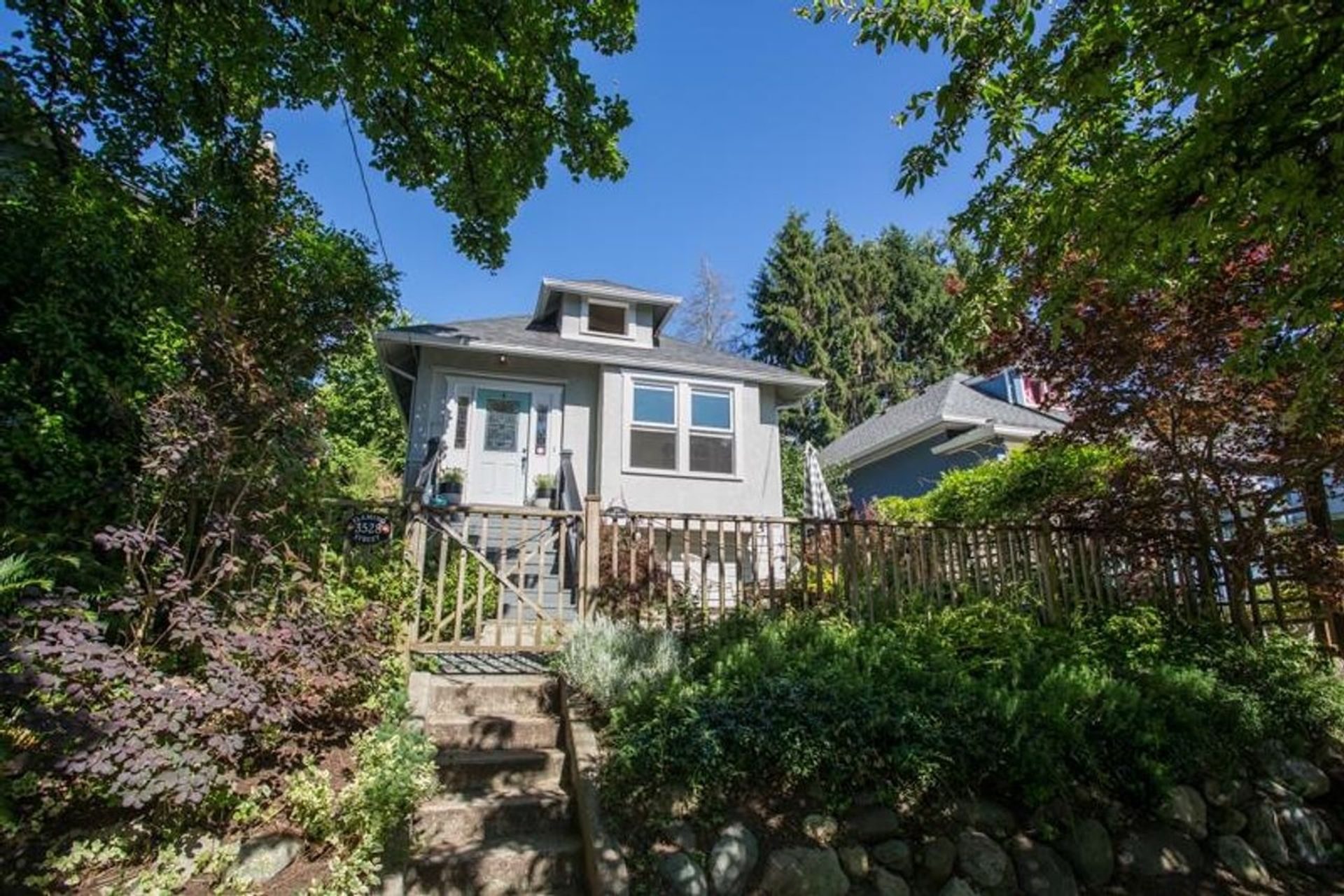 3528-fleming-street-knight-vancouver-east-02