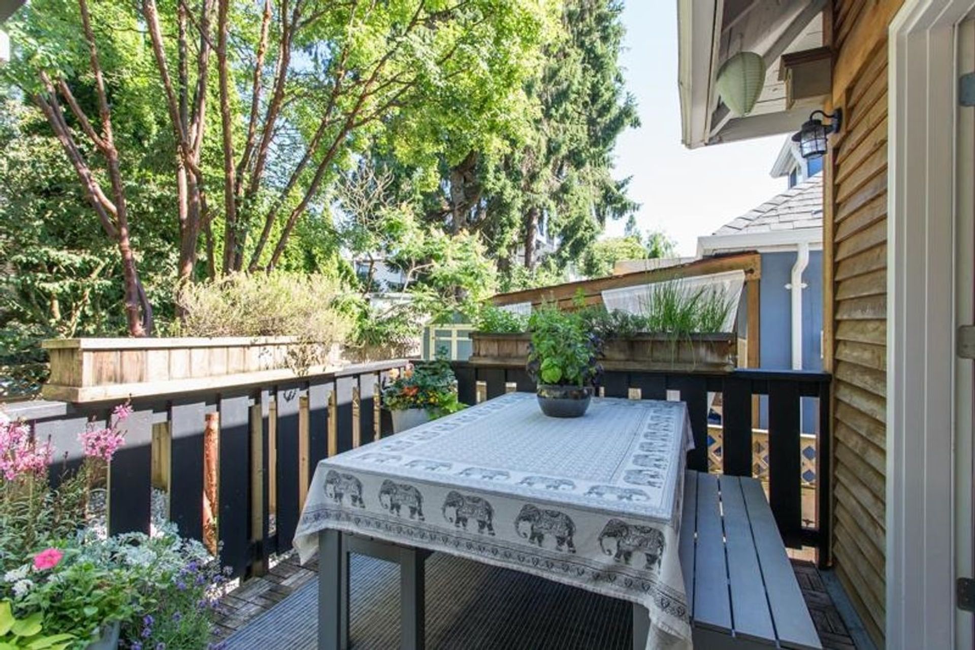 3528-fleming-street-knight-vancouver-east-29