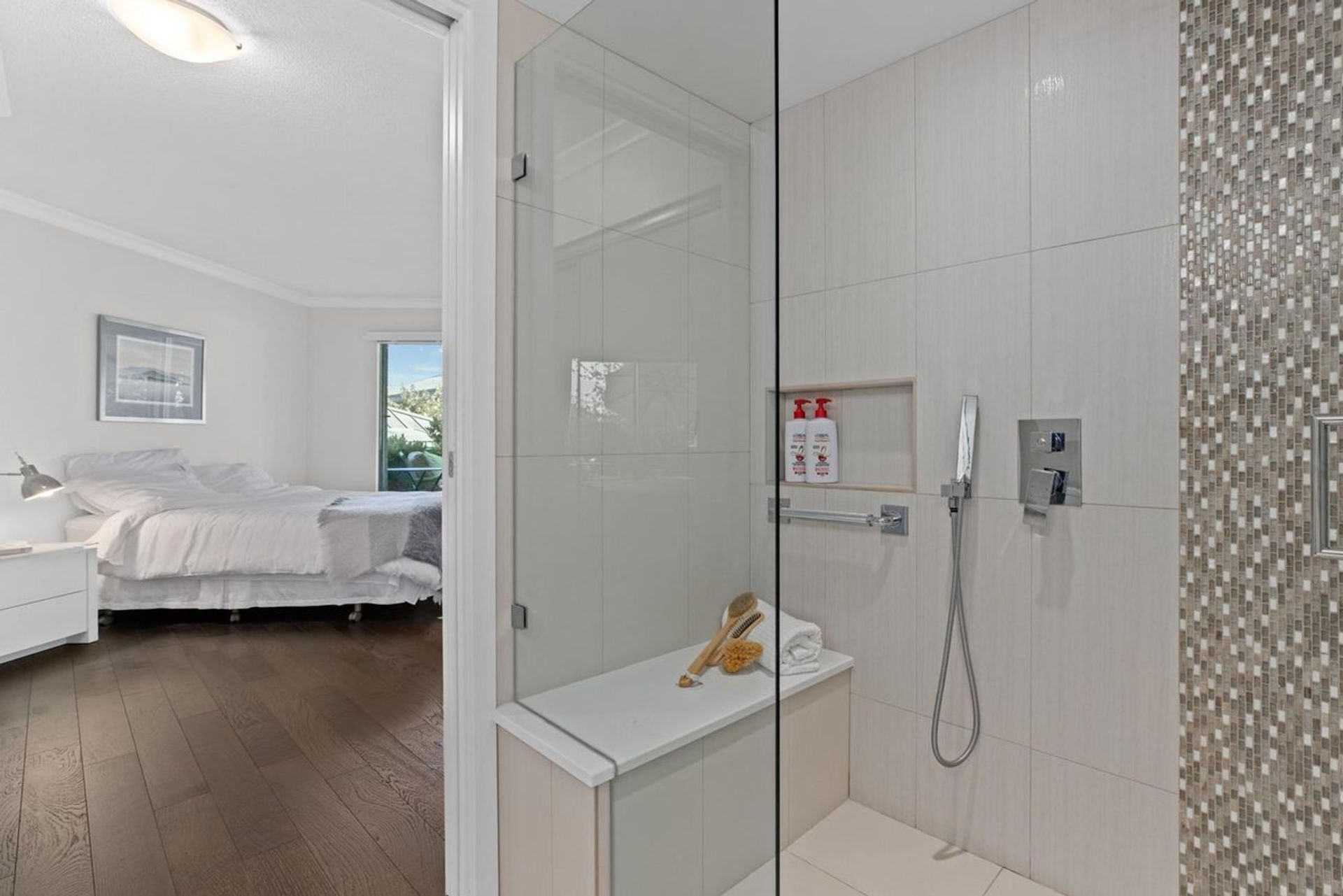 33-chesterfield-place-lower-lonsdale-north-vancouver-09