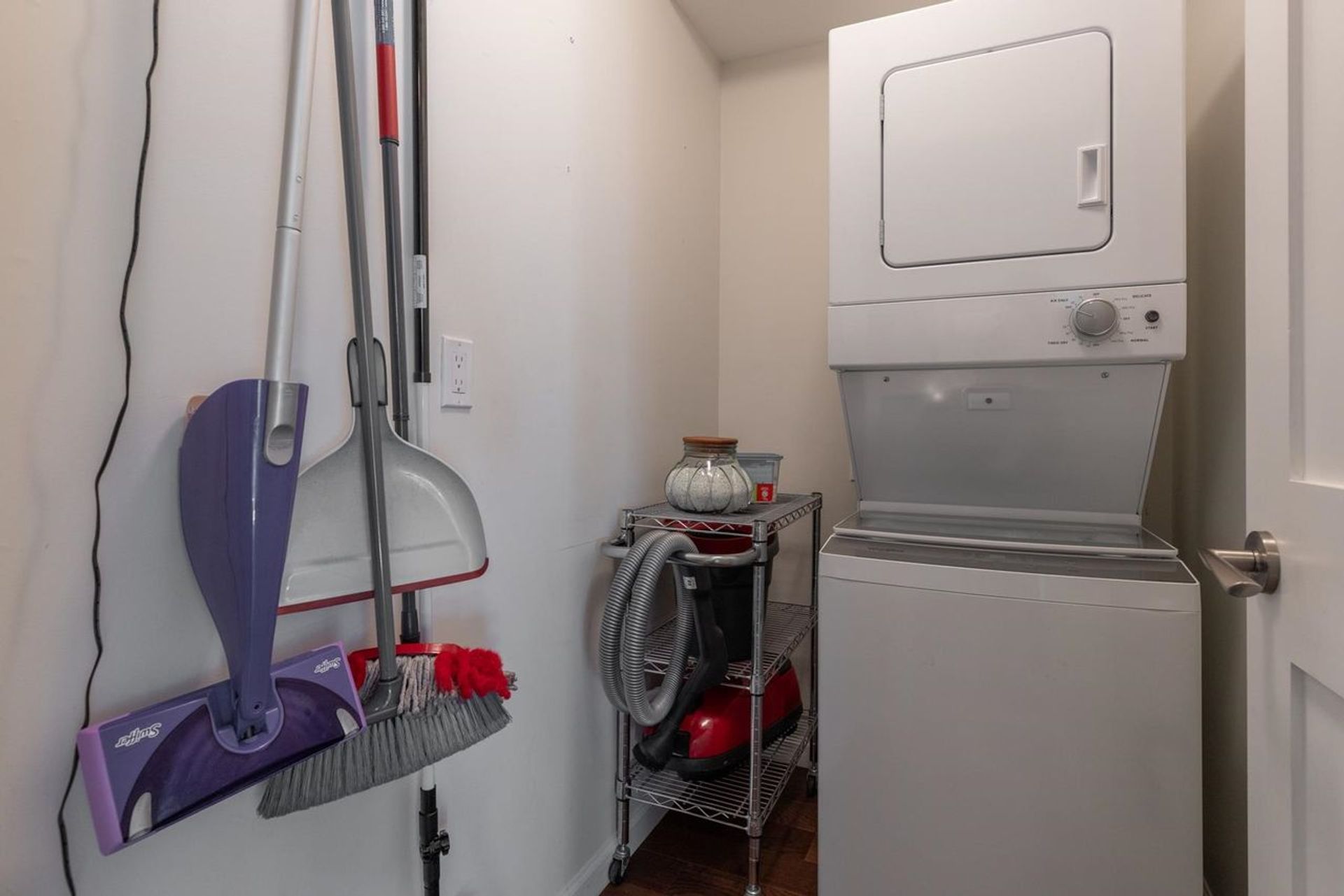 33-chesterfield-place-lower-lonsdale-north-vancouver-13