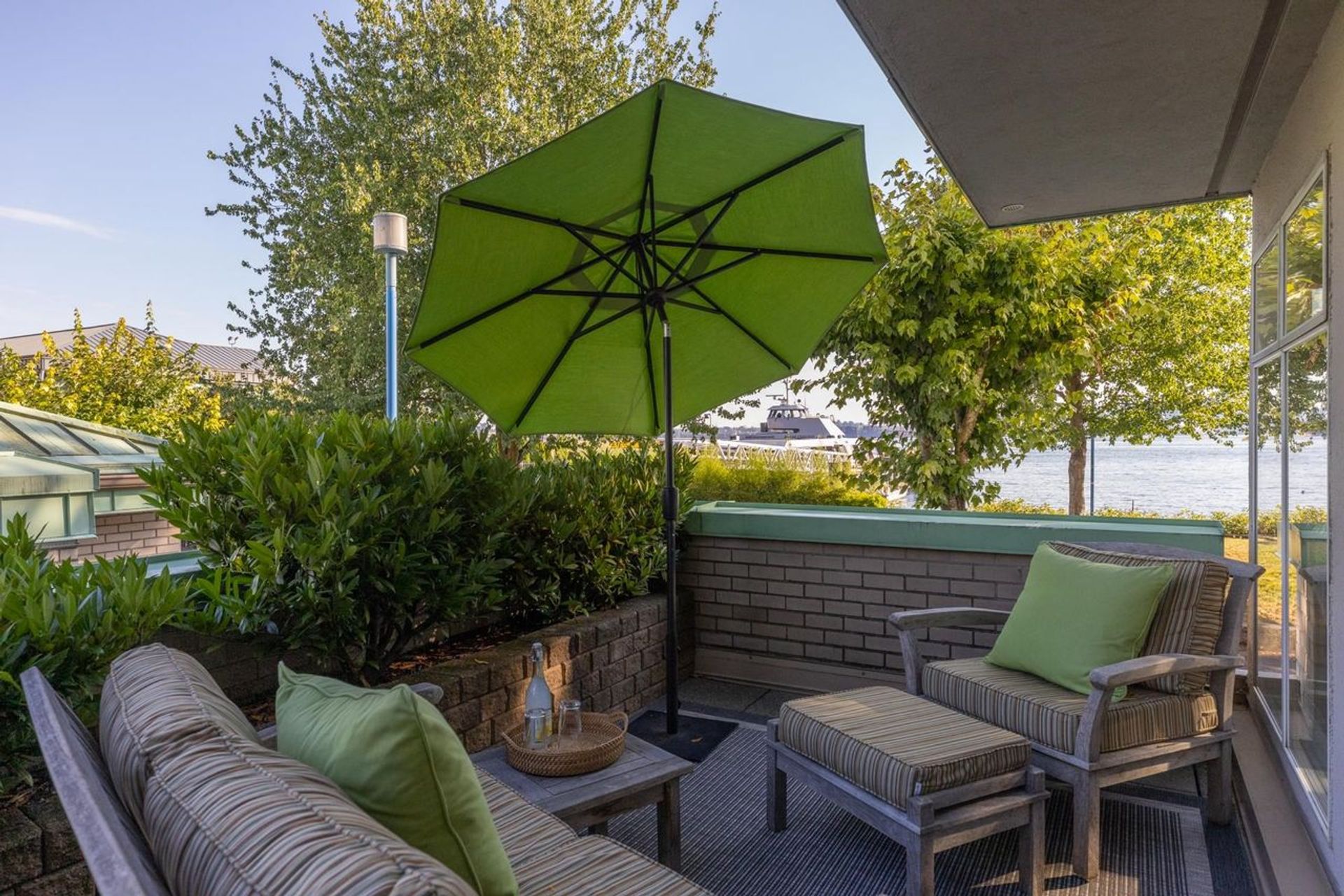 33-chesterfield-place-lower-lonsdale-north-vancouver-14