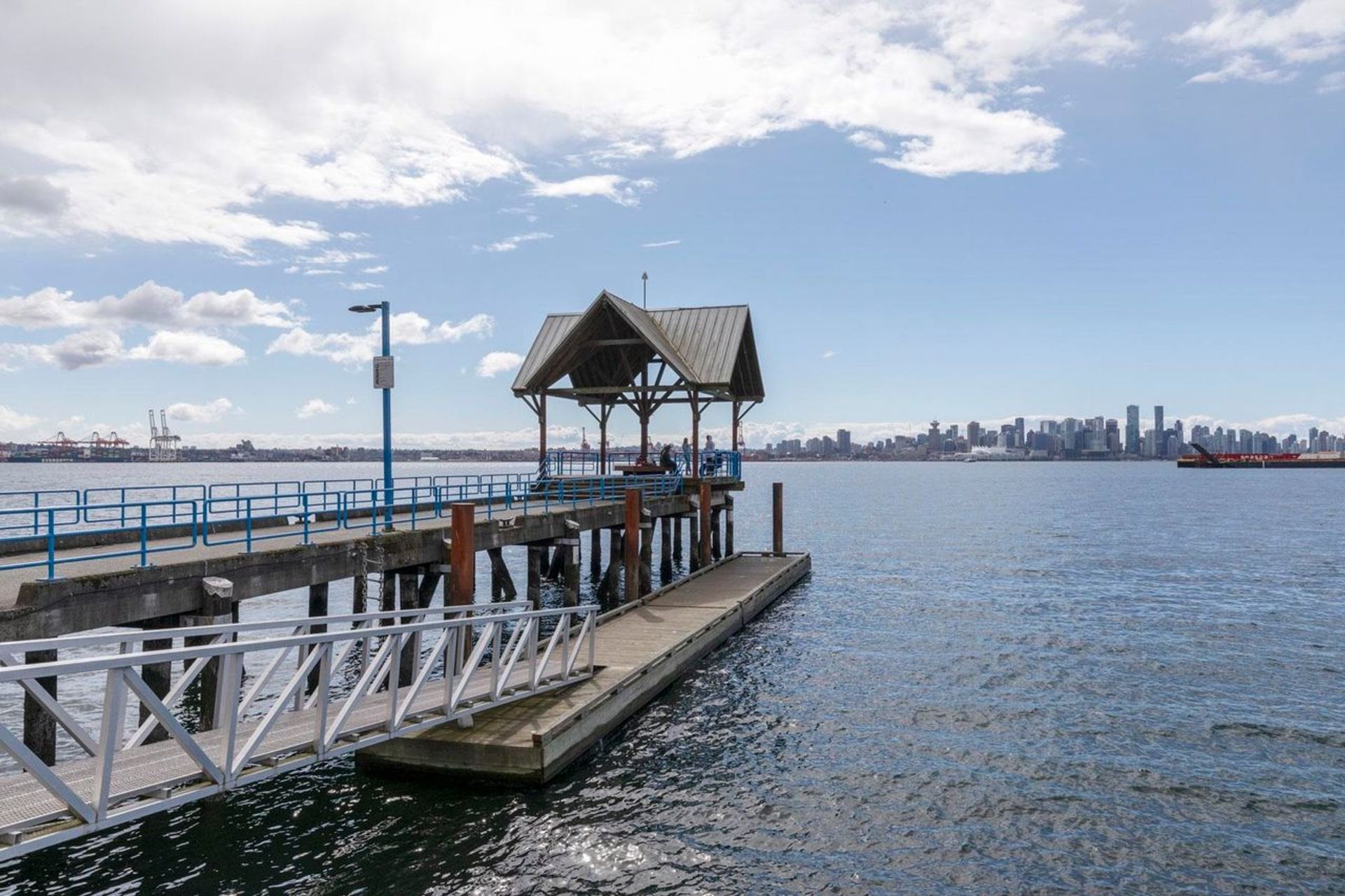 33-chesterfield-place-lower-lonsdale-north-vancouver-21