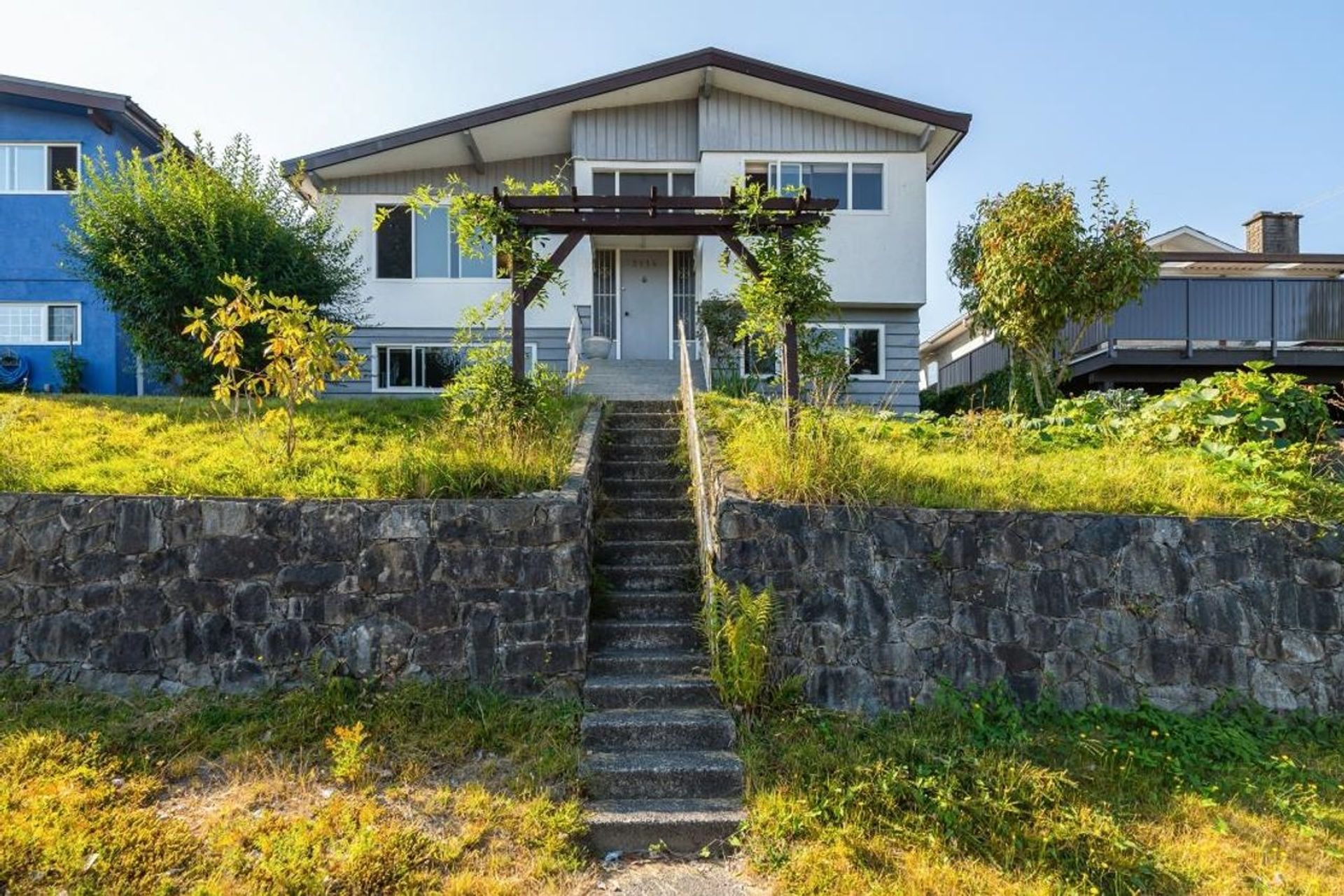 3114-e-14th-avenue-renfrew-heights-vancouver-east-01