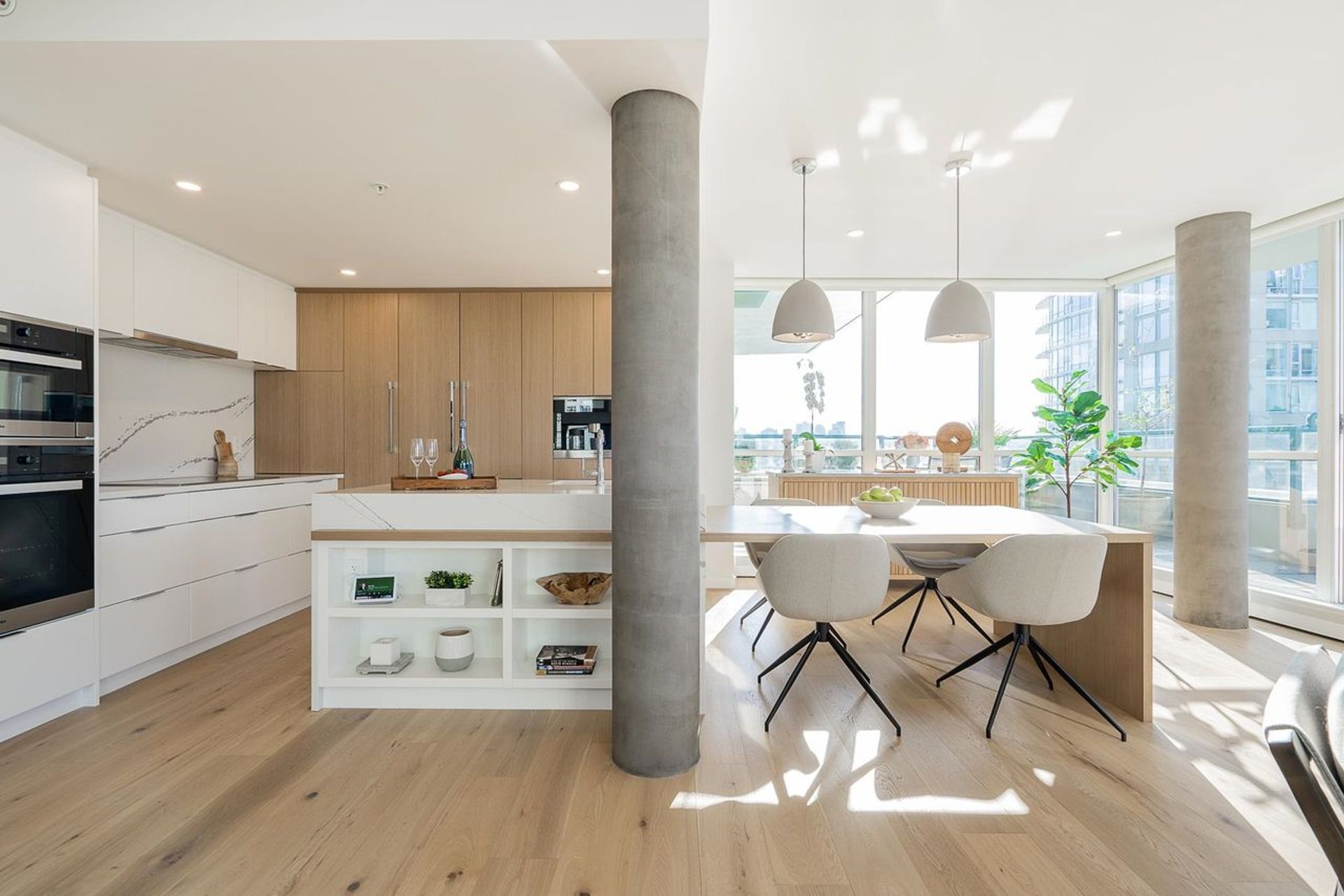 1288-marinaside-crescent-yaletown-vancouver-west-02