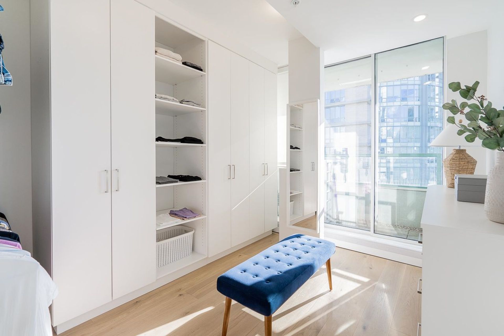 1288-marinaside-crescent-yaletown-vancouver-west-17