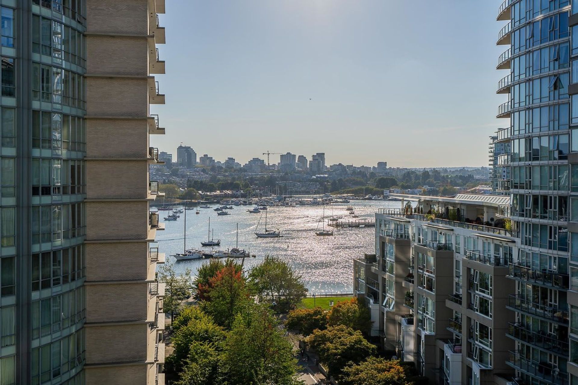 1288-marinaside-crescent-yaletown-vancouver-west-30