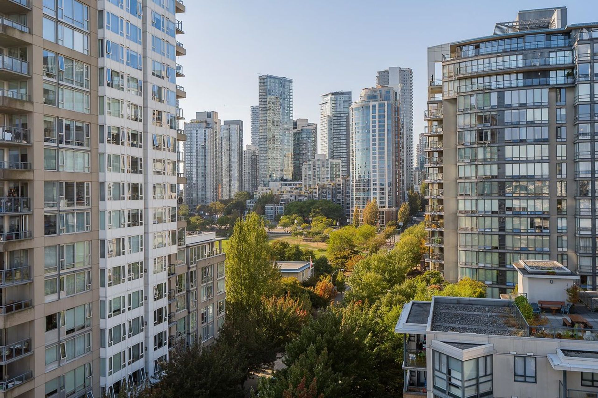 1288-marinaside-crescent-yaletown-vancouver-west-31