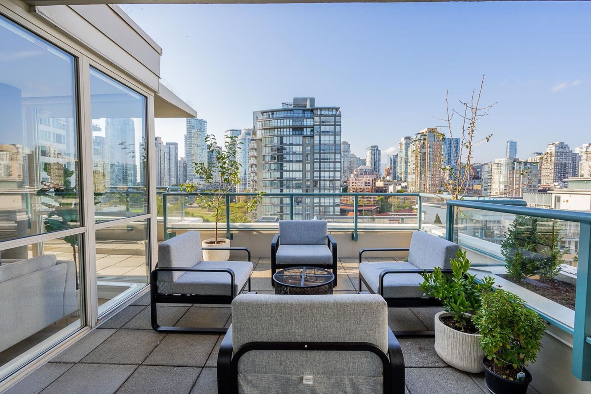 1288-marinaside-crescent-yaletown-vancouver-west-34