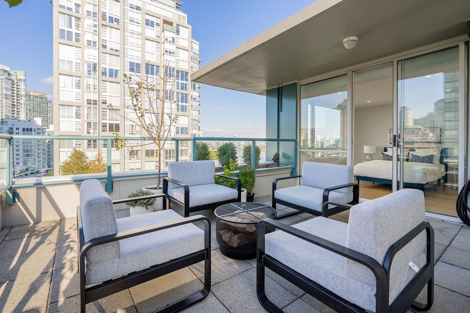 1288-marinaside-crescent-yaletown-vancouver-west-35