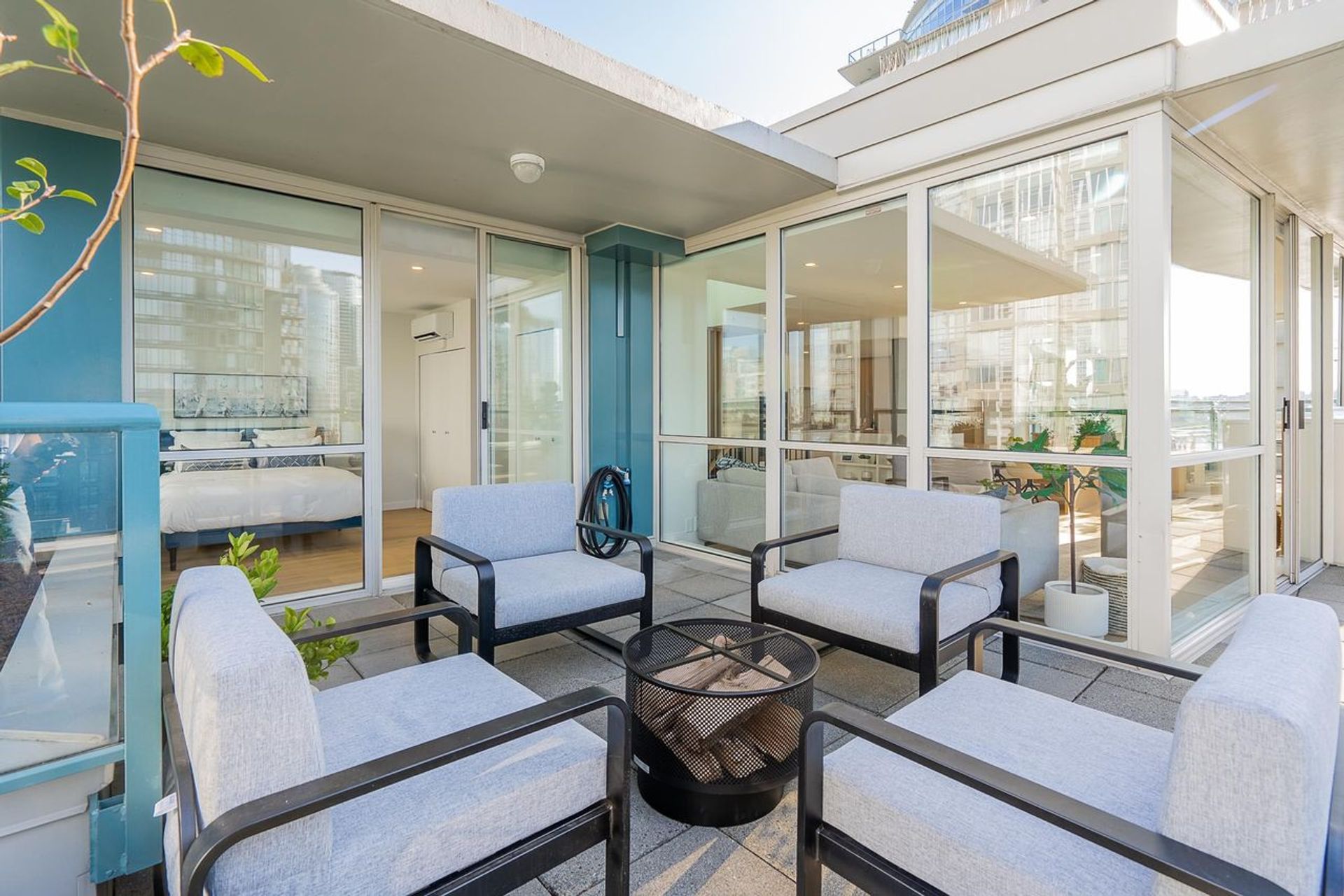 1288-marinaside-crescent-yaletown-vancouver-west-36