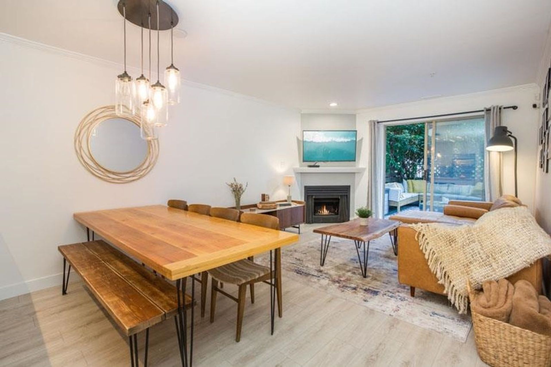 1820-w-3rd-avenue-kitsilano-vancouver-west-03