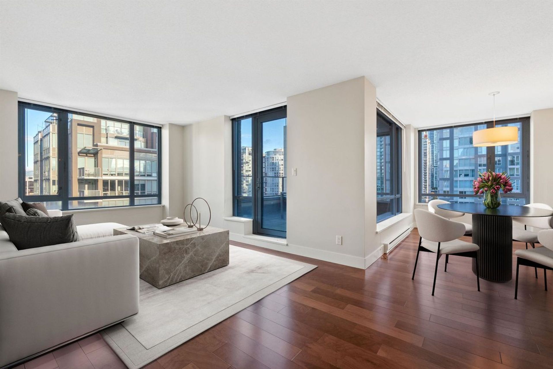 1088-richards-street-yaletown-vancouver-west-03