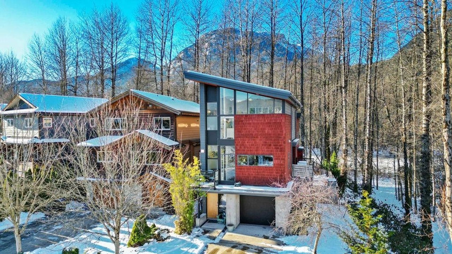 40137-government-road-garibaldi-estates-squamish-01