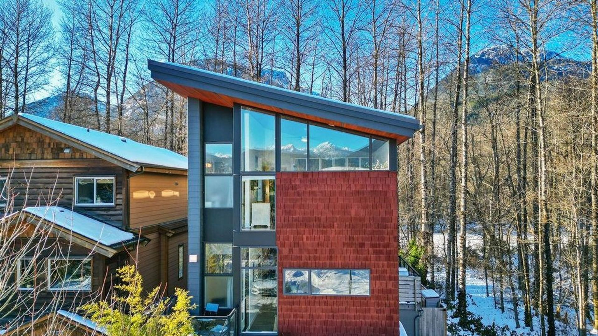 40137-government-road-garibaldi-estates-squamish-02-1