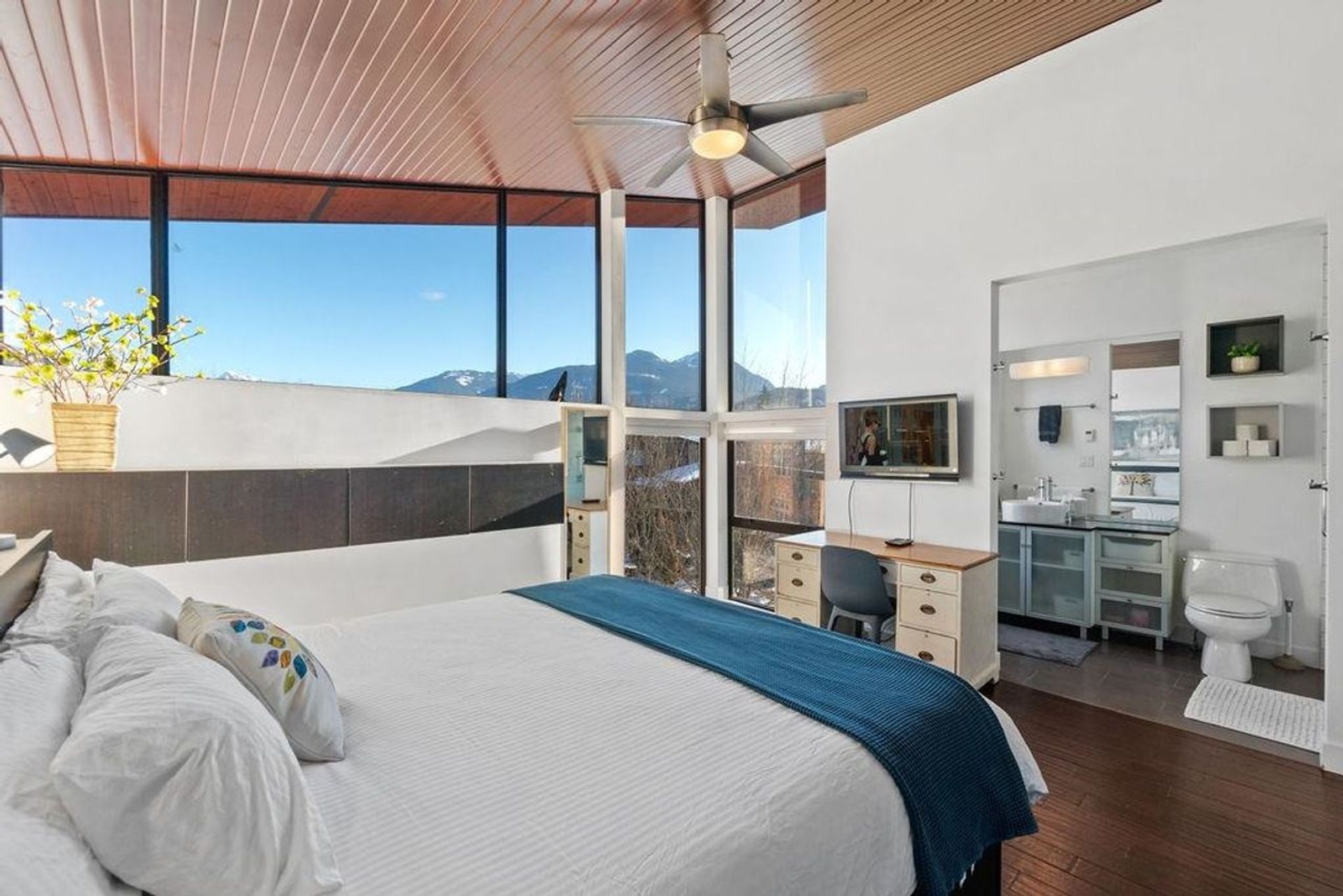 40137-government-road-garibaldi-estates-squamish-22-1