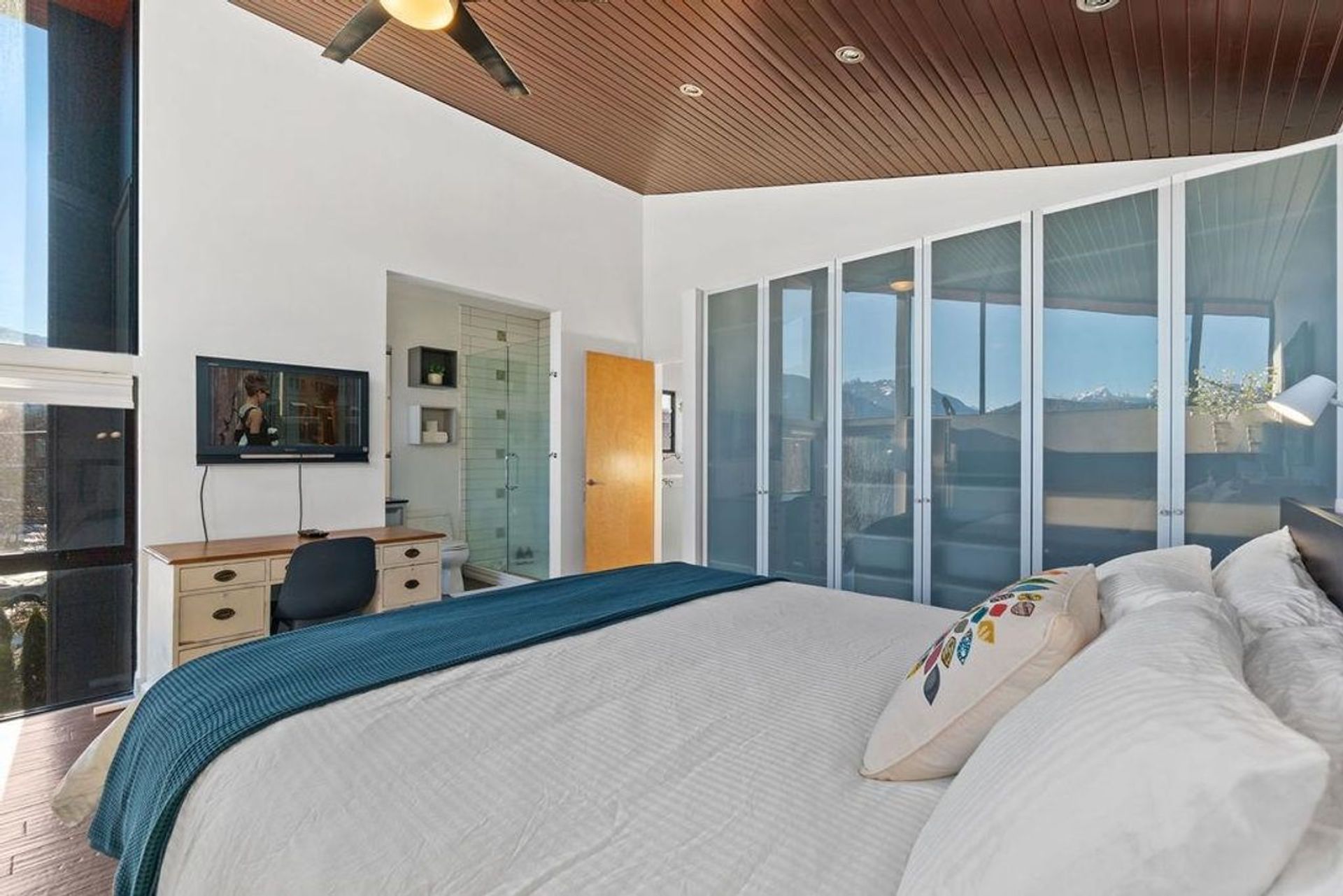 40137-government-road-garibaldi-estates-squamish-24-1