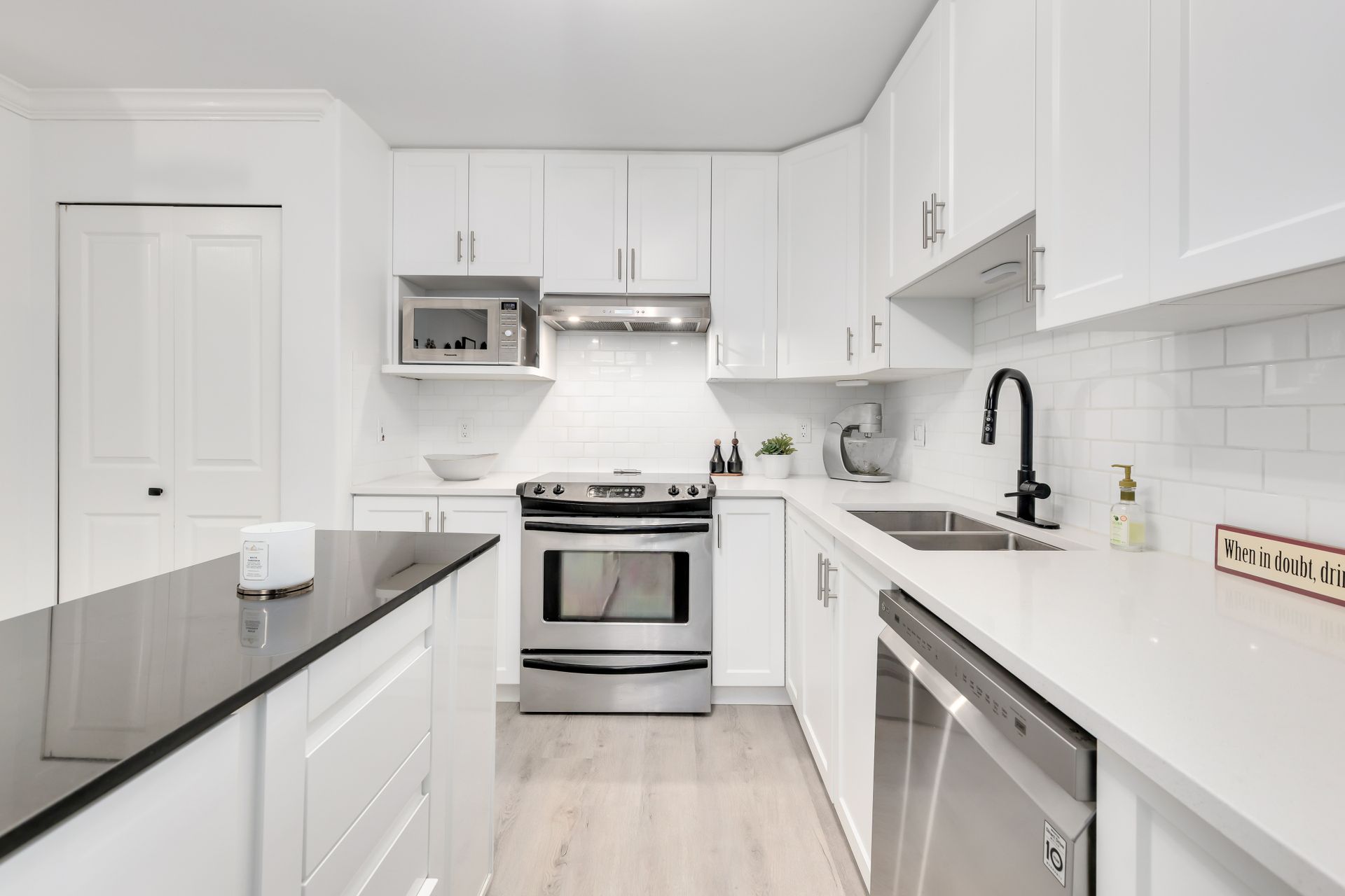 820-habgood-street-white-rock-south-surrey-white-rock-01