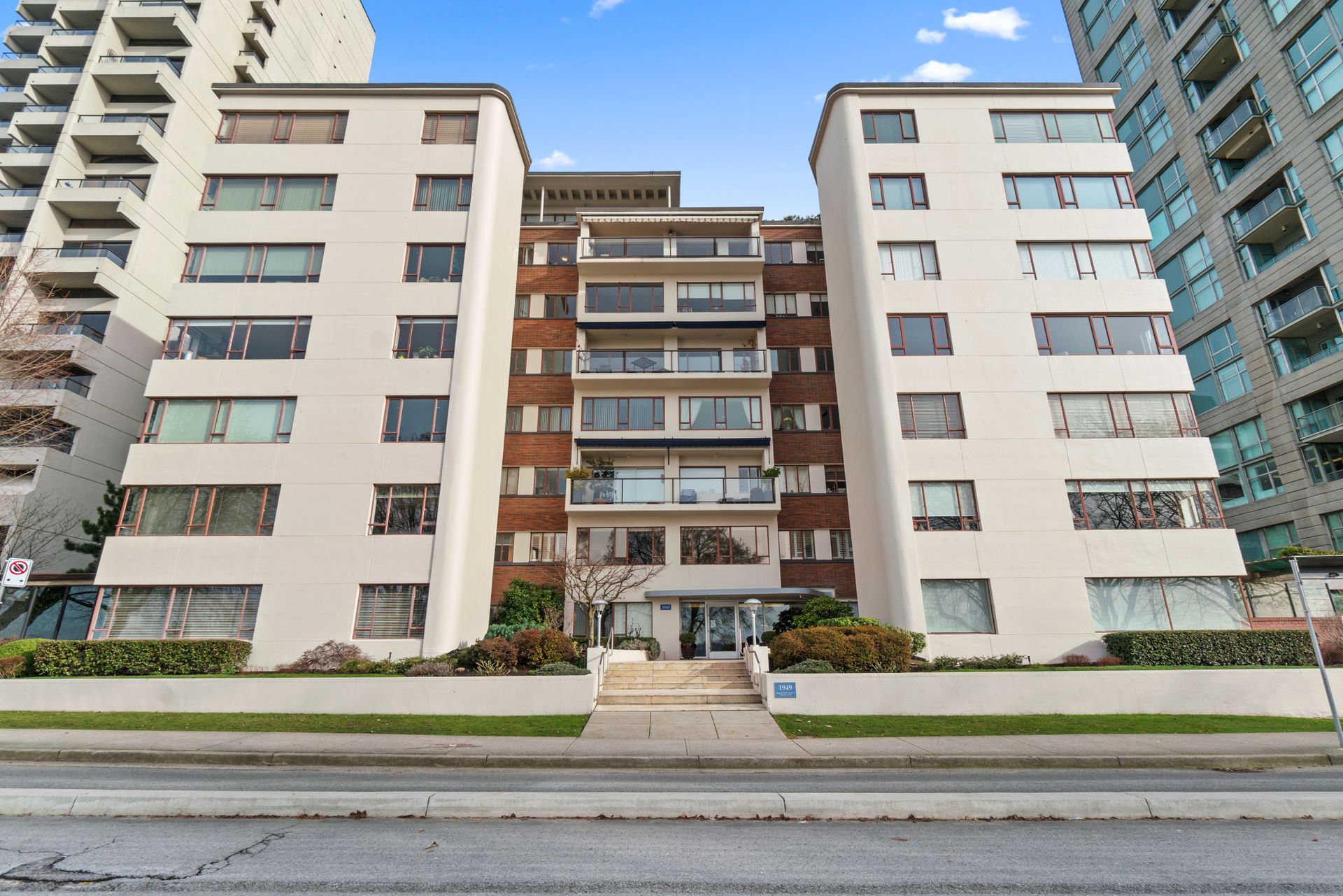 1949-beach-avenue-west-end-vw-vancouver-west-23