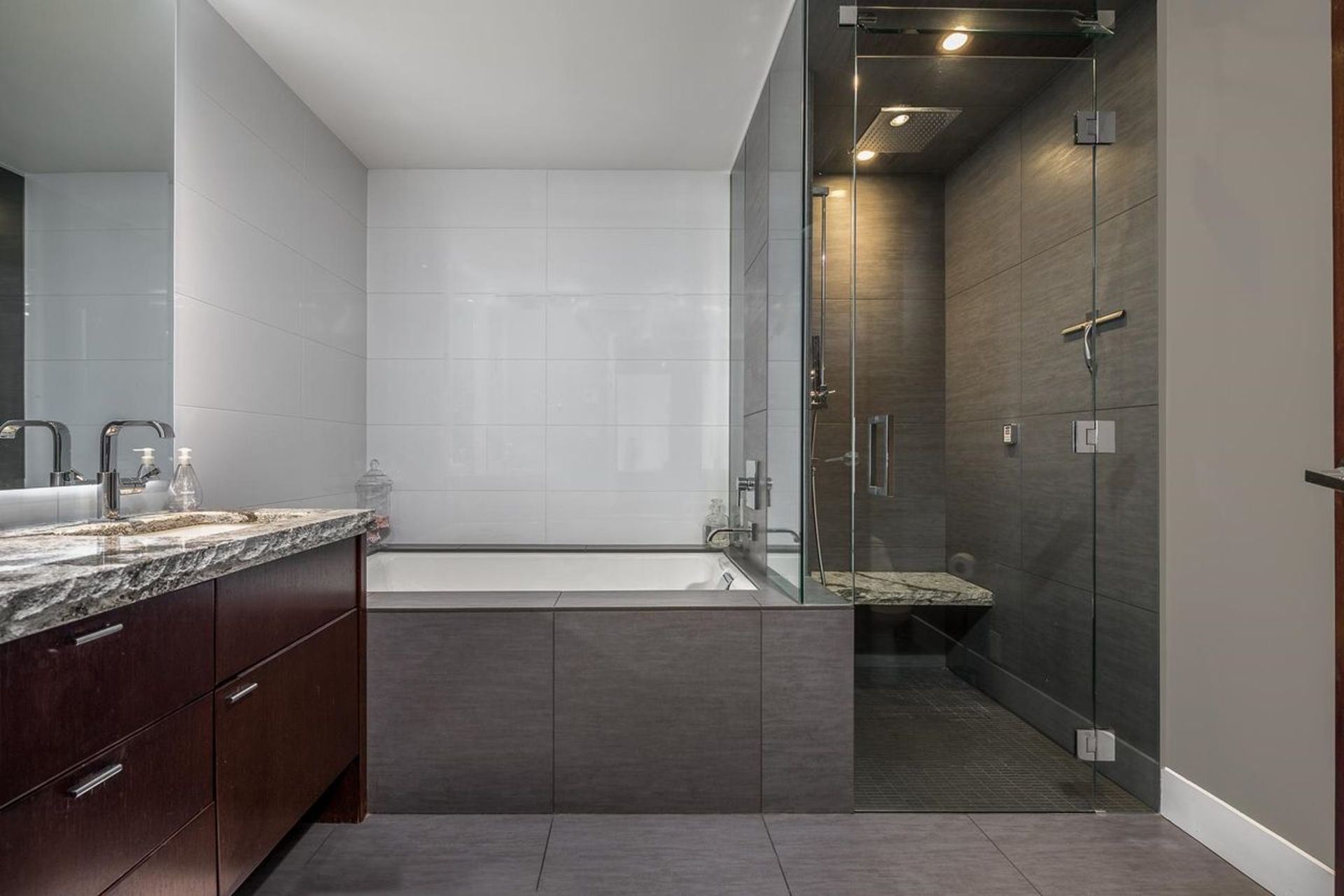 1180-homer-street-yaletown-vancouver-west-15