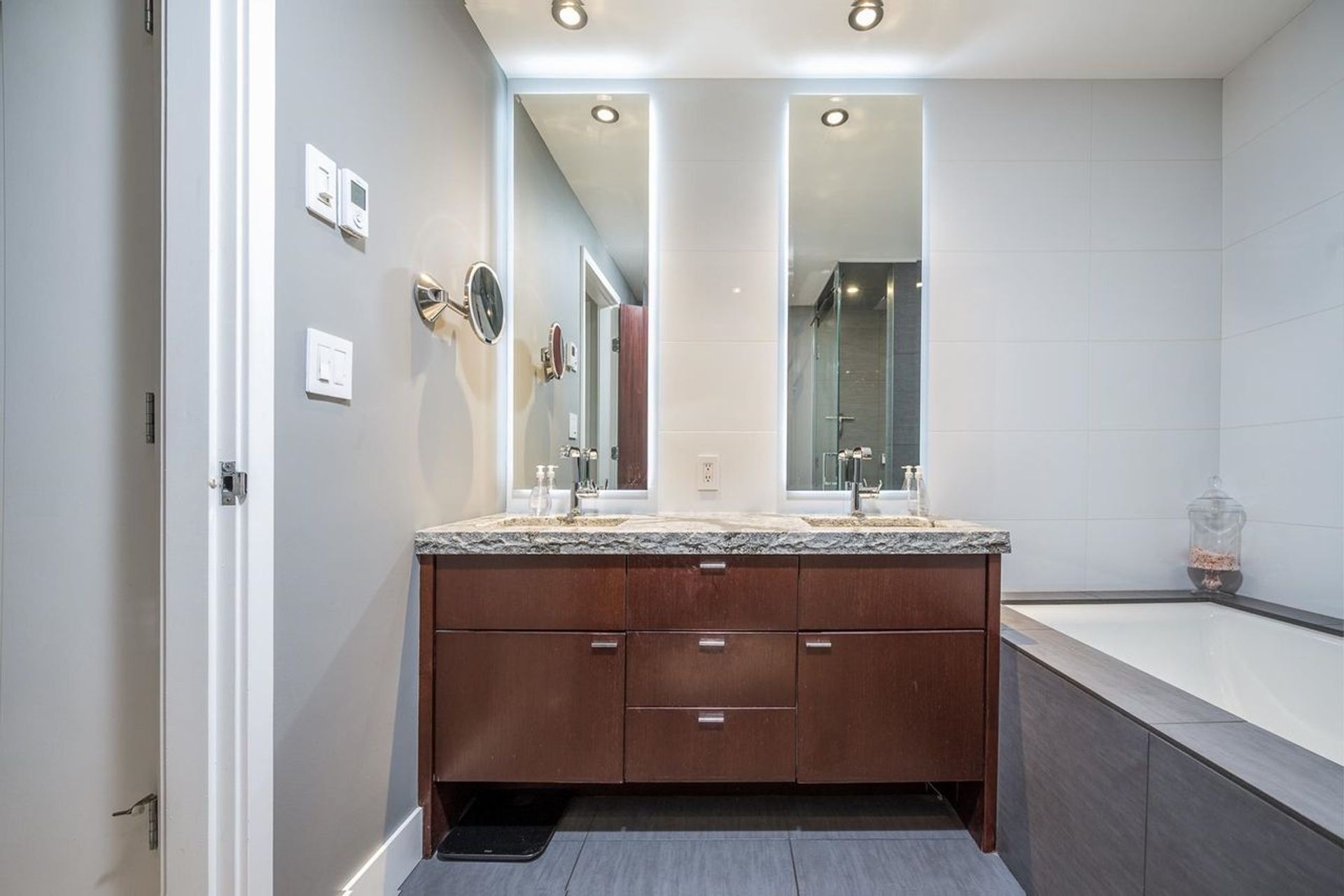 1180-homer-street-yaletown-vancouver-west-16