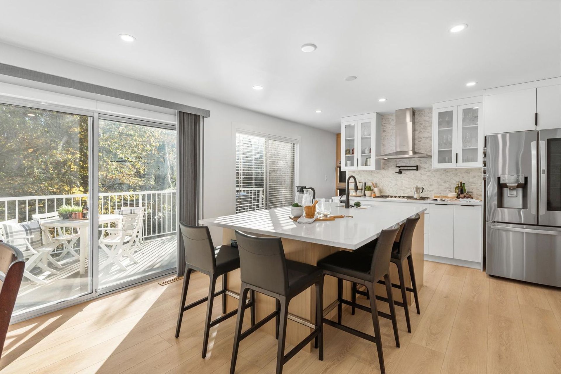 3318-robson-drive-hockaday-coquitlam-01