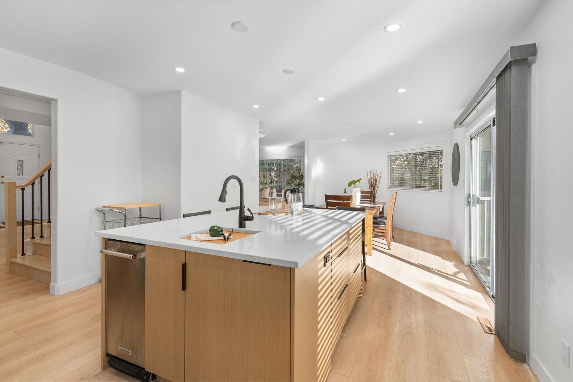 3318-robson-drive-hockaday-coquitlam-13