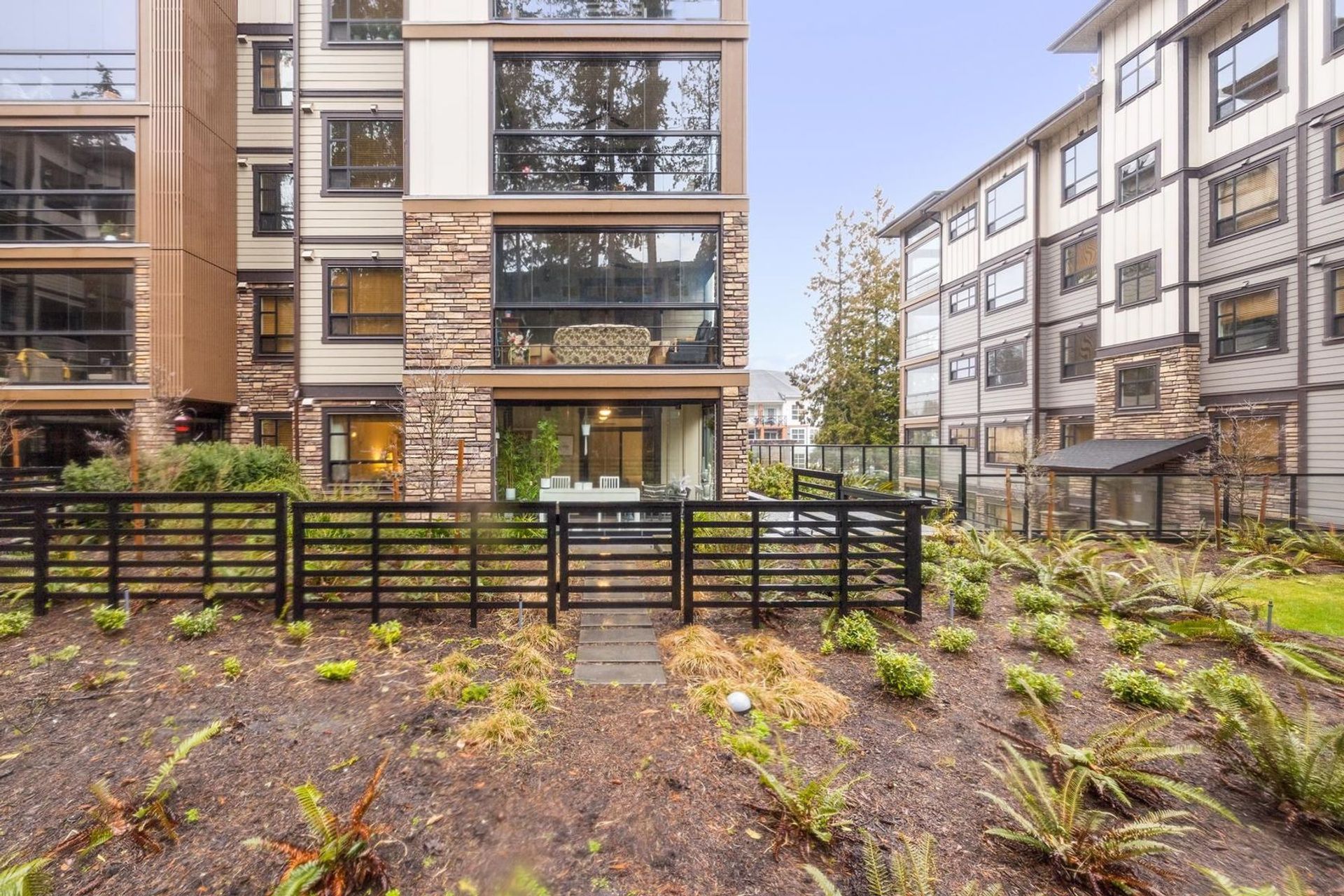 14588-mcdougall-drive-king-george-corridor-south-surrey-white-rock-01