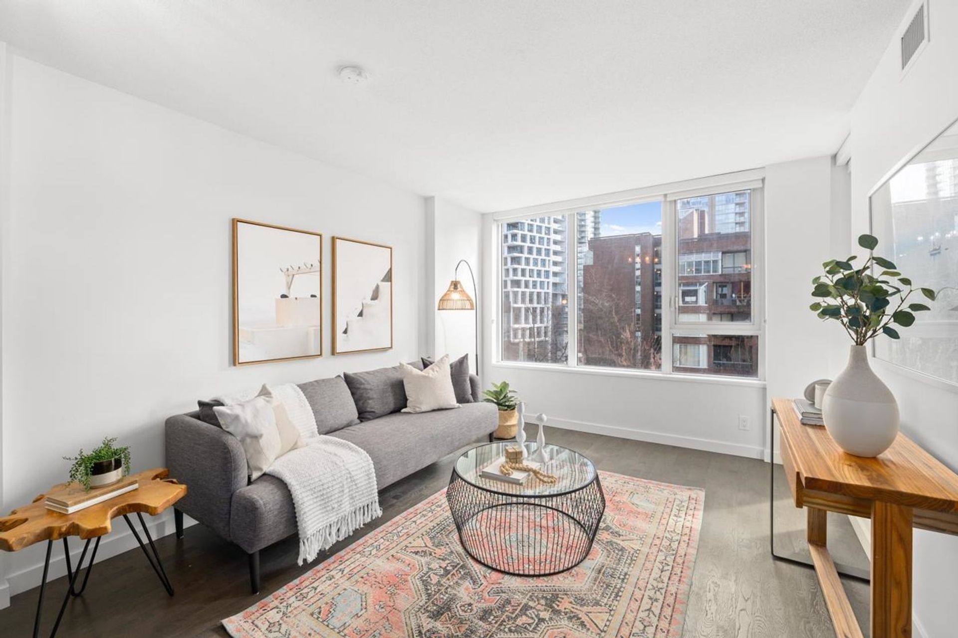 1009-harwood-street-west-end-vw-vancouver-west-01